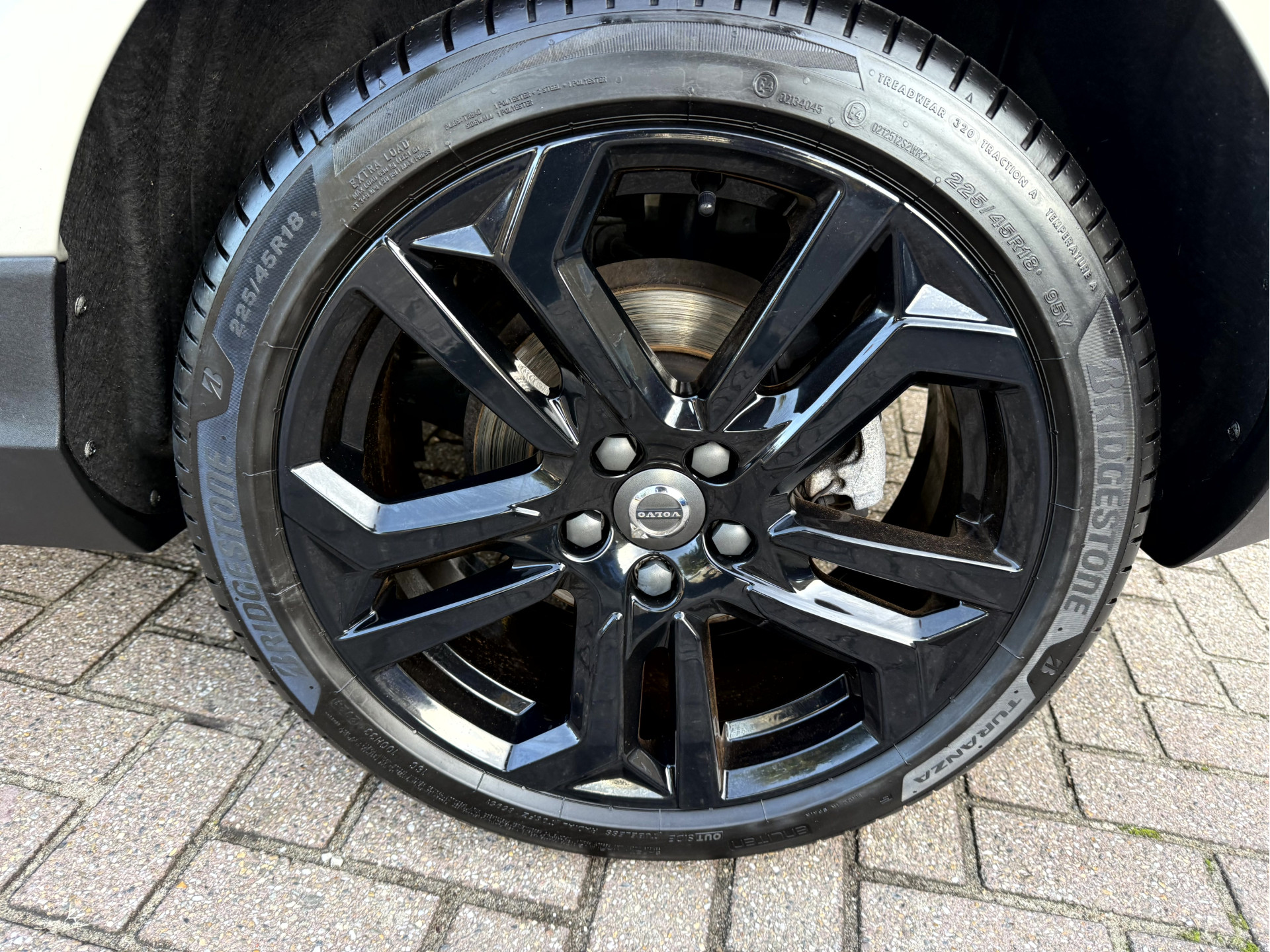 Foto van Volvo V40 Cross Country