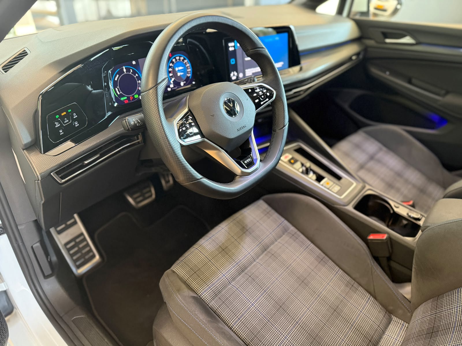 Foto van Volkswagen Golf GTE
