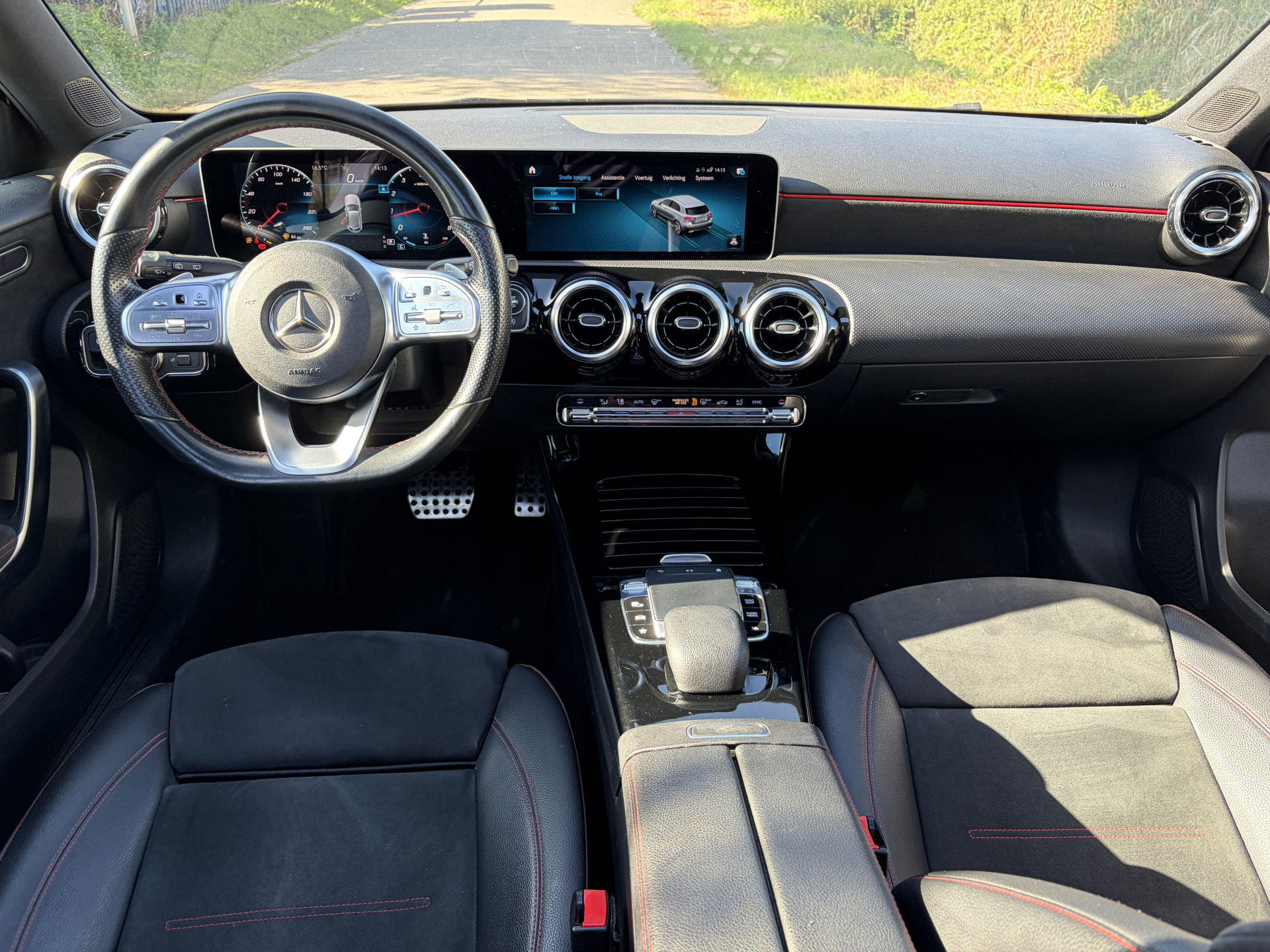 Foto van Mercedes-Benz A 200