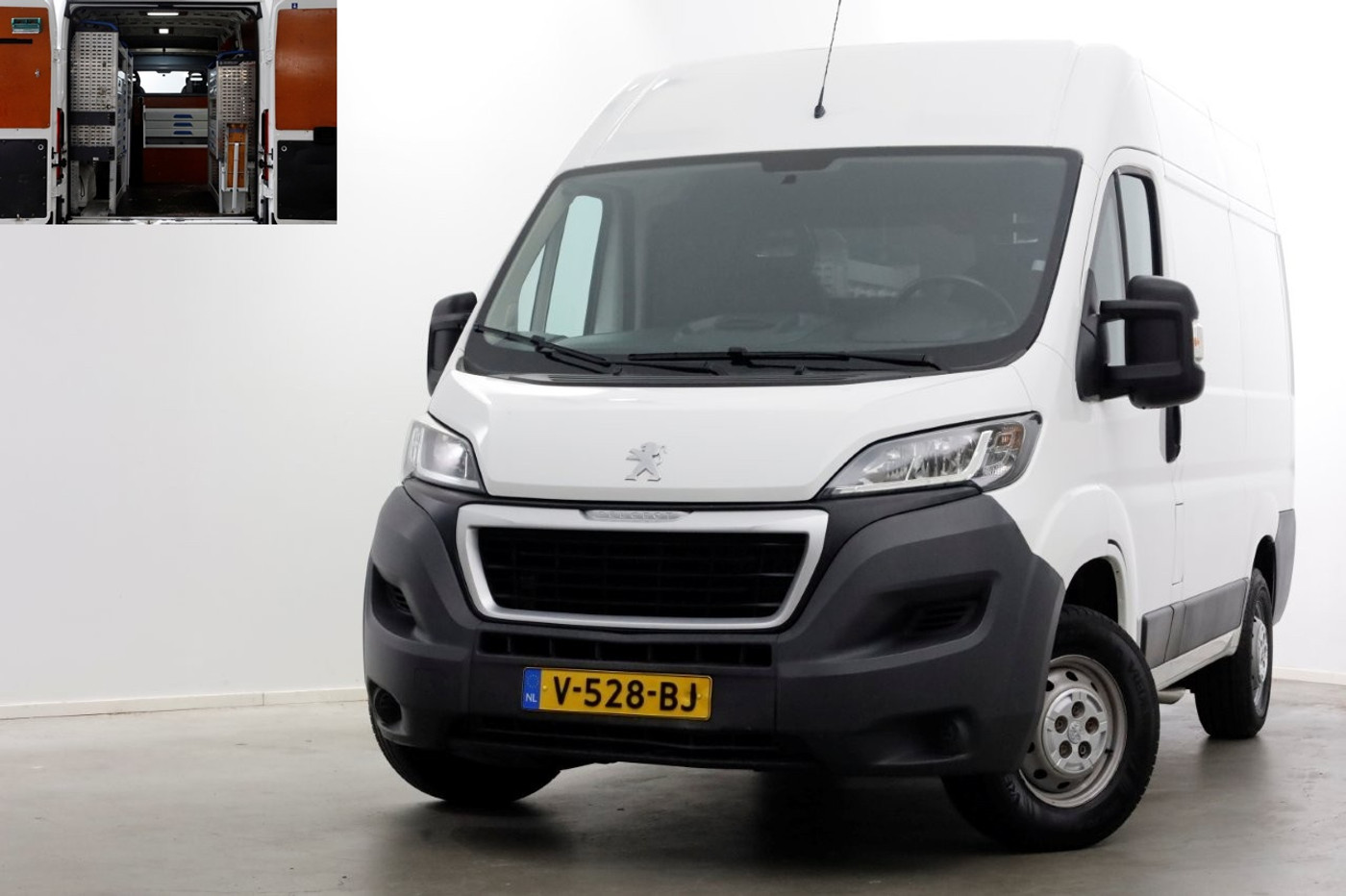 Peugeot Boxer 2.0 BlueHDI E6 130pk L1H2  Premium Navi/Camera/Inrichting 11-2016 2016 - voorkant
