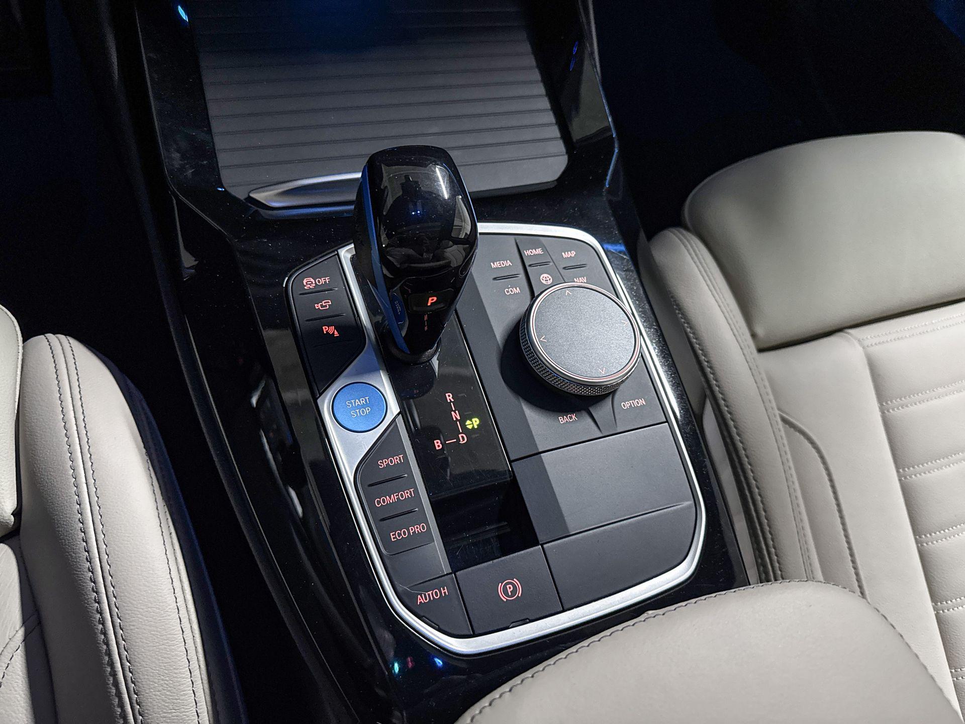 Foto van BMW Ix3