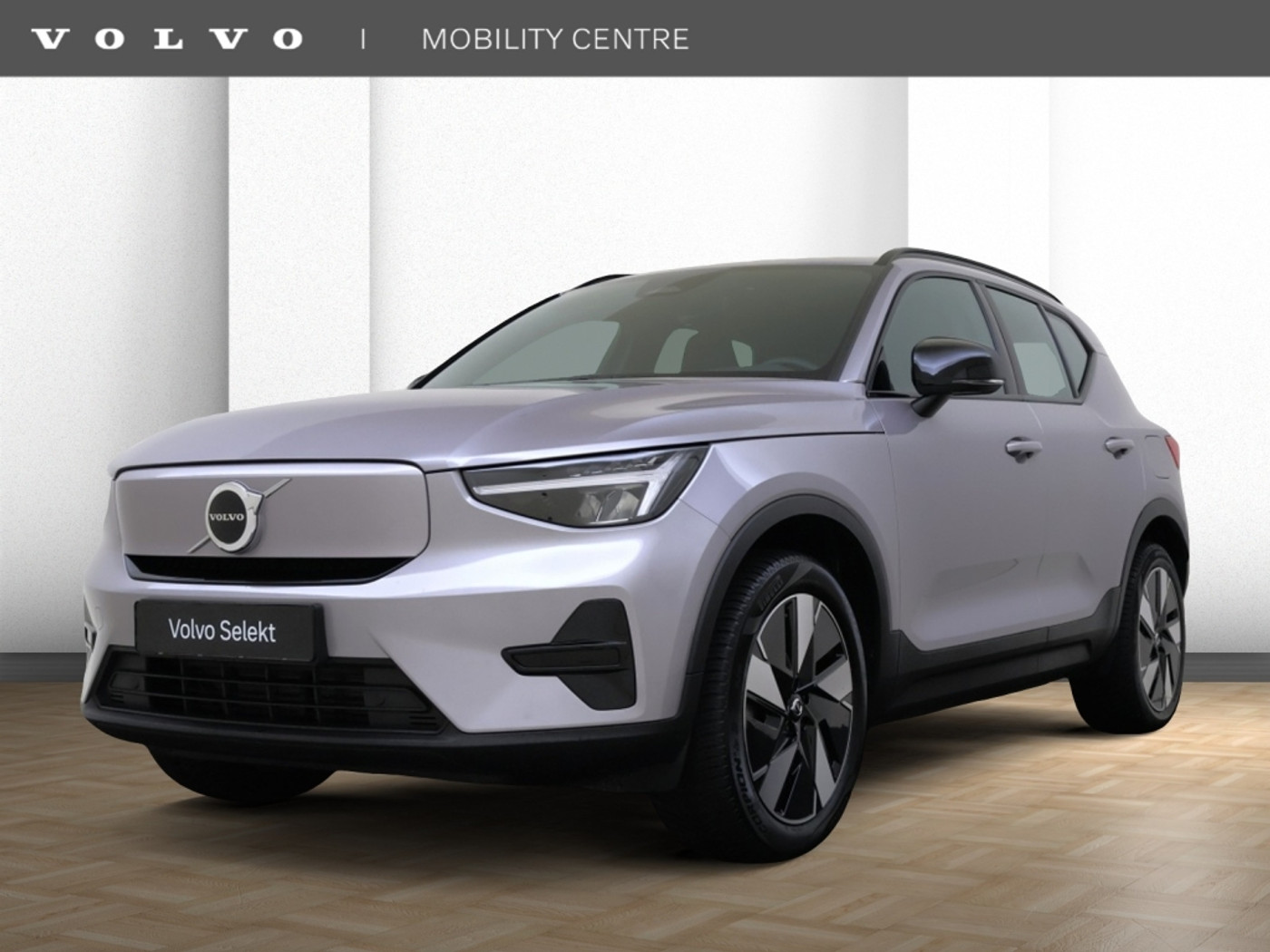 Volvo Ex40 Extended Plus Dark 82 kWh | Trekhaak | Keyless | Stoel/stuurverwarming | 2025 - voorkant