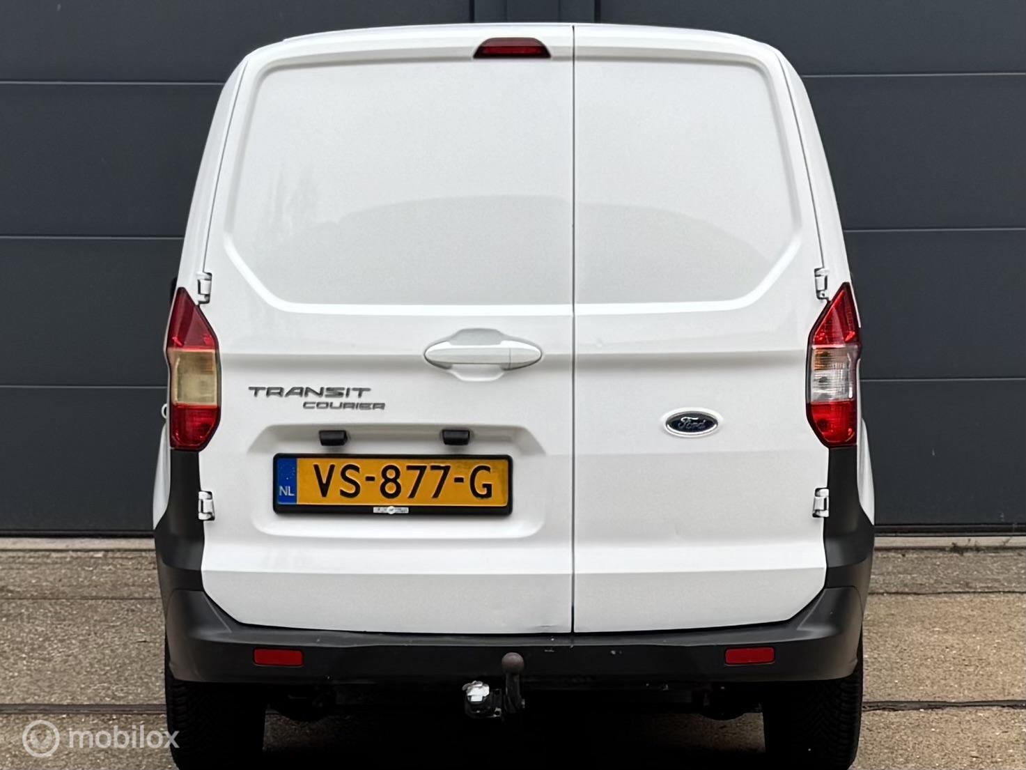 Foto van Ford Transit Courier