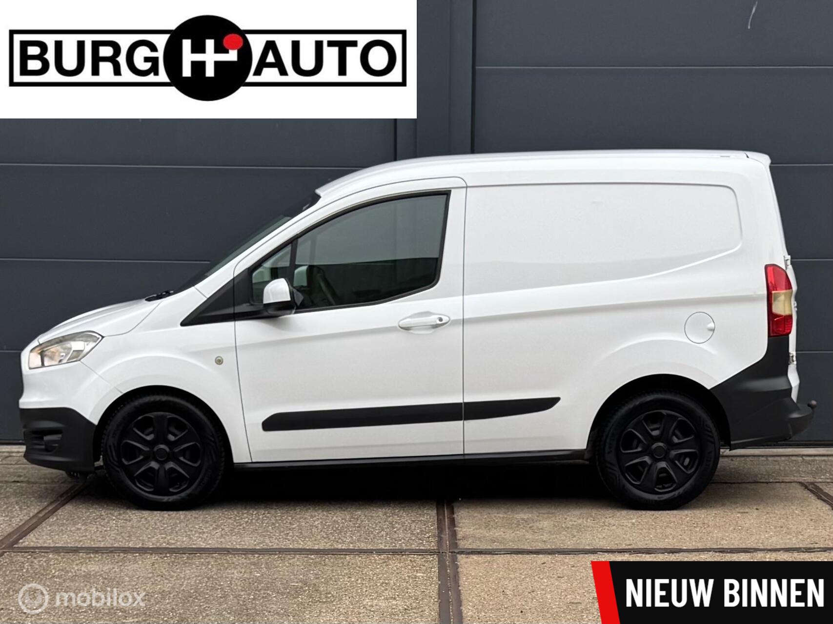Ford Transit Courier 1.5 TDCI Trend - AIRCO - NAVI - TREKHAAK - SCHUIFDEUR - MULTIMEDIA - EL. RAMEN + SPIEGELS - CPV - MIDDENARMSTEUN - NAP - NL AUTO - APK TM 18-06-2027 - EX BTW - 2015 - voorkant