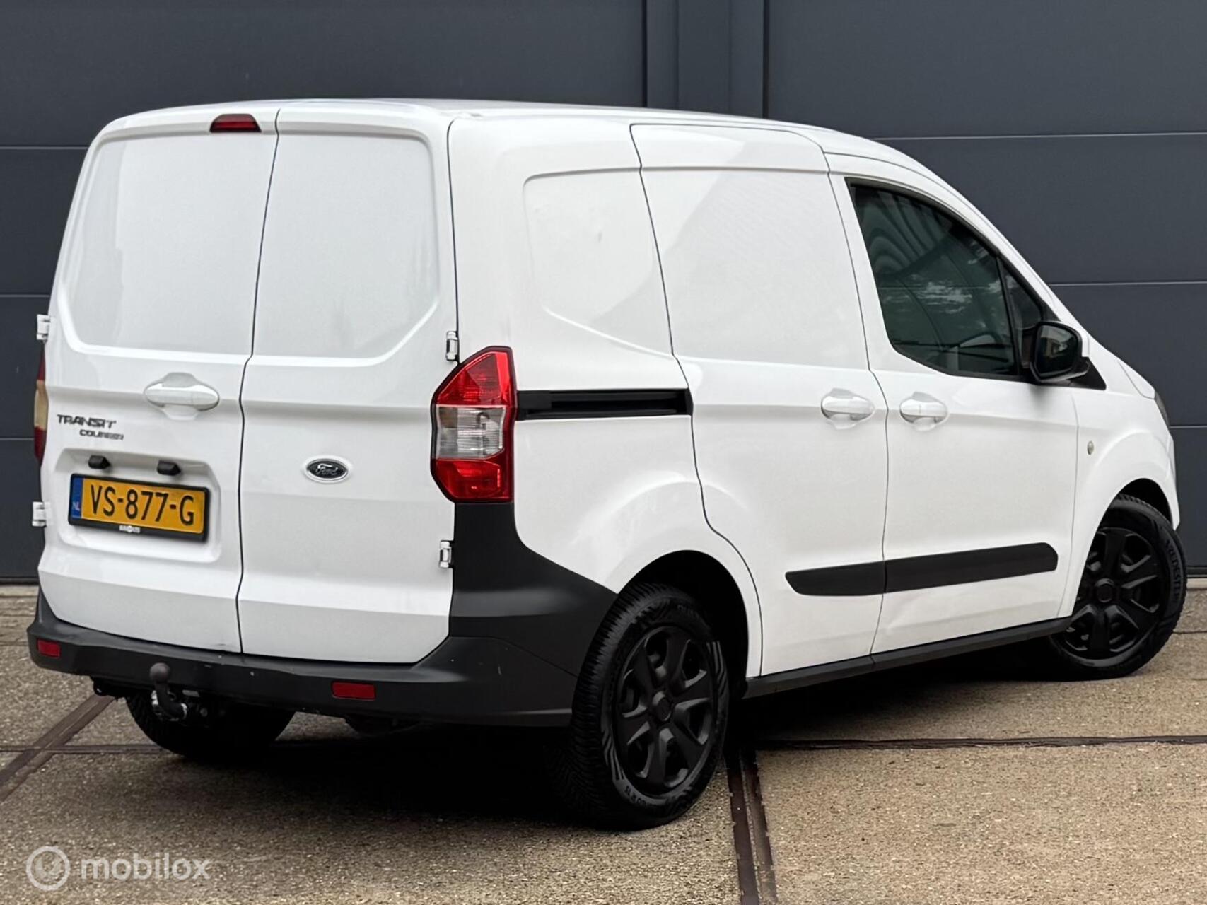 Foto van Ford Transit Courier