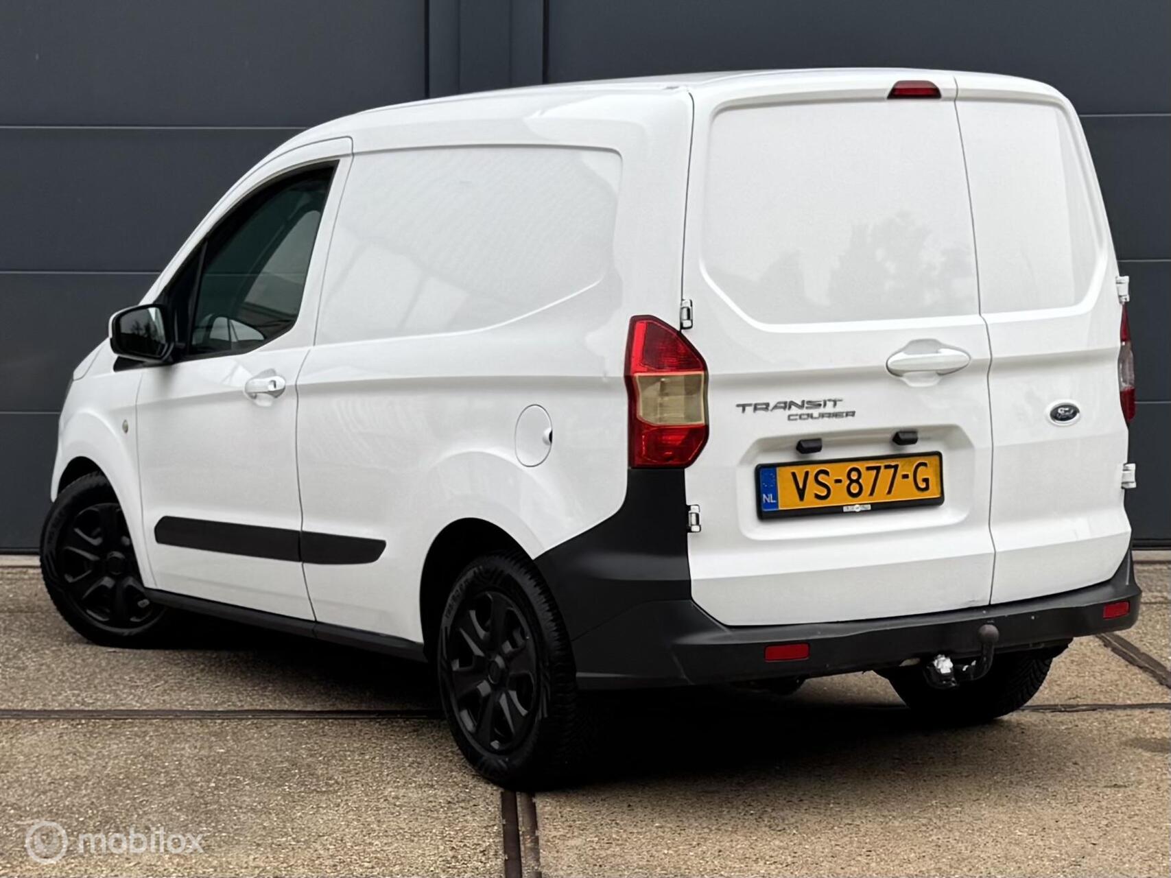 Foto van Ford Transit Courier