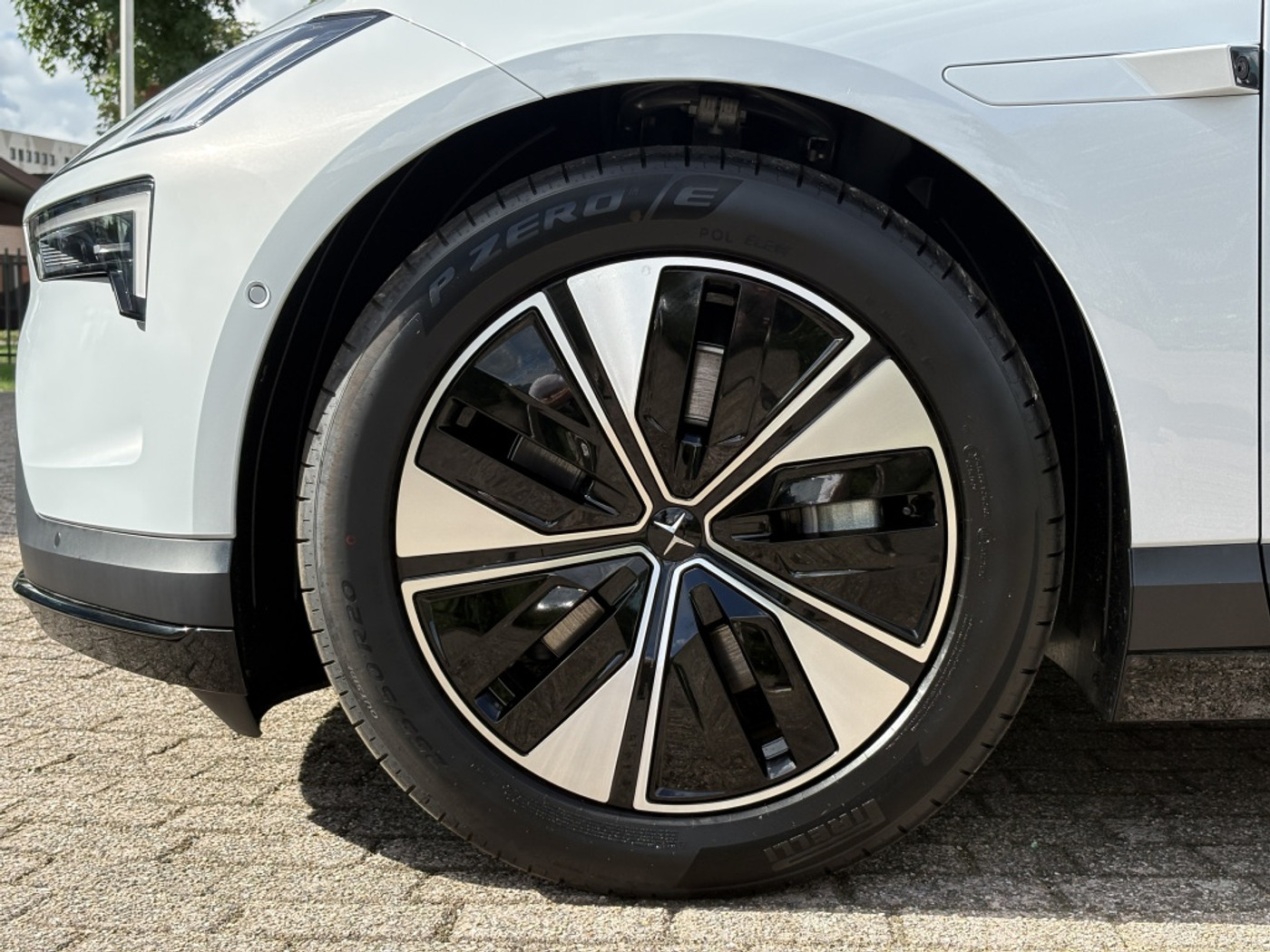 Foto van Polestar 4