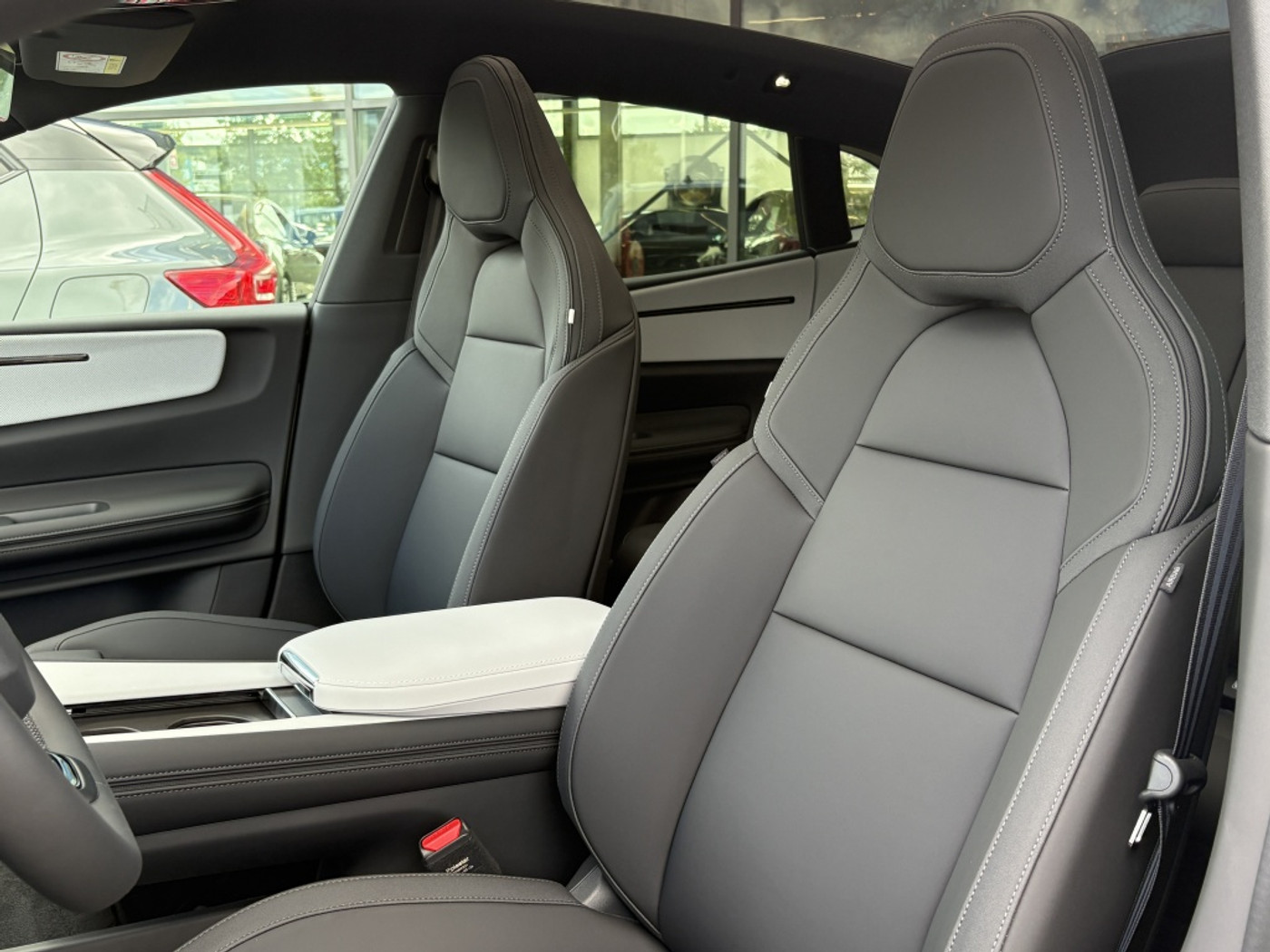 Foto van Polestar 4