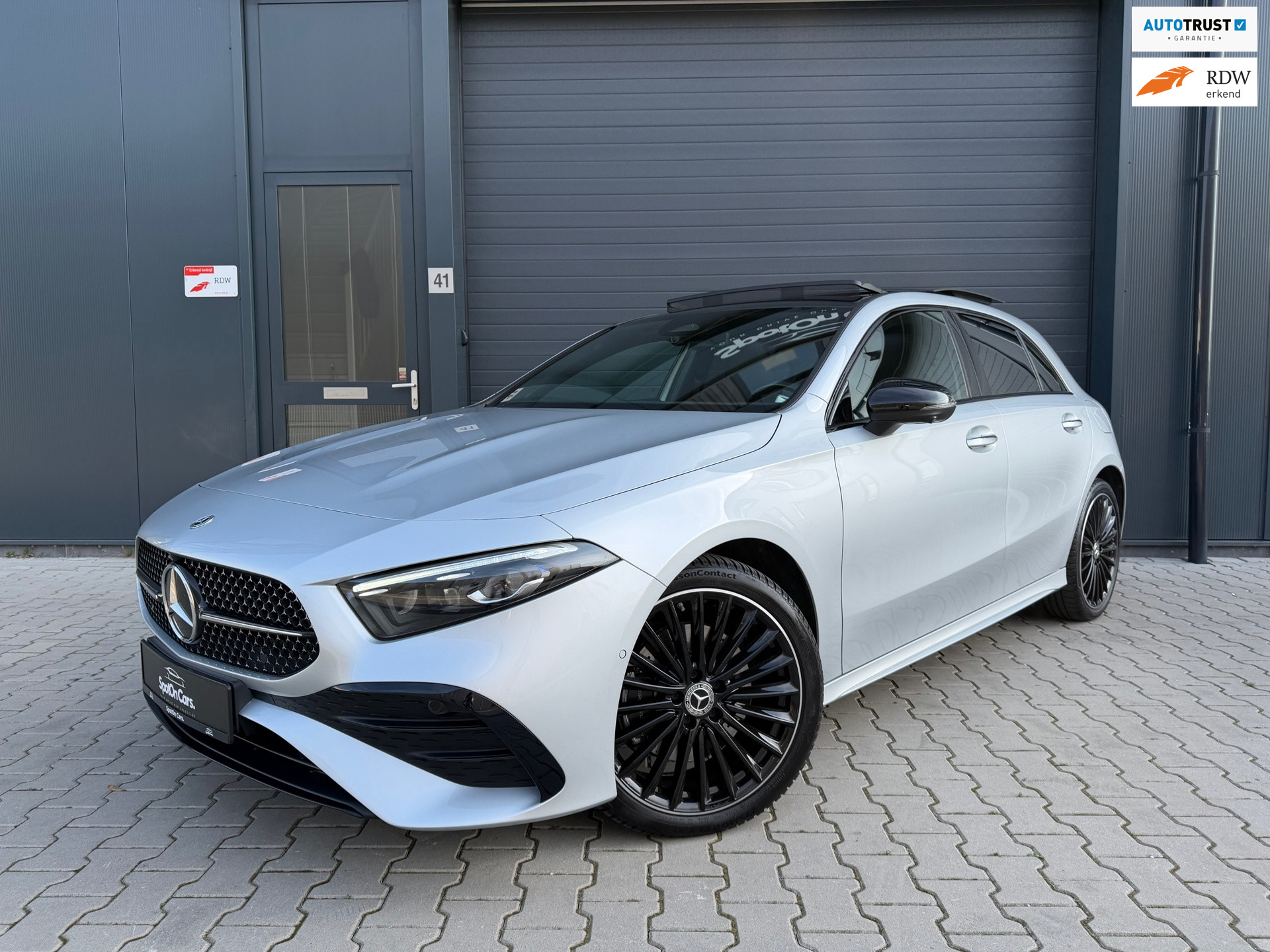 Mercedes-Benz A-klasse 250 e AMG|PANO|360°|HUD|MEMORY|TEKHAAK|SFEER|19'' 2023 - voorkant