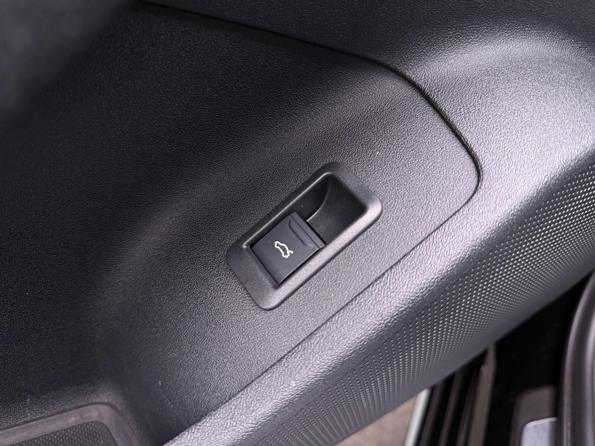 Foto van Audi A6 Avant E-tron