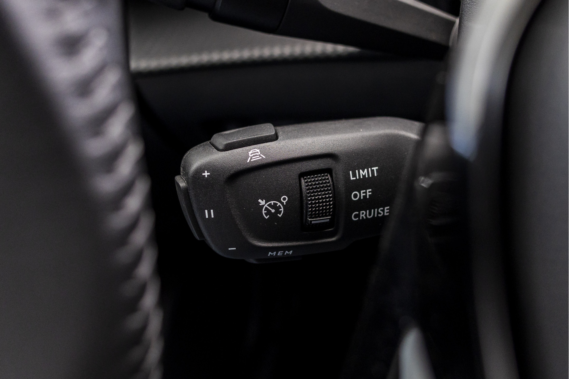 Foto van Peugeot E-2008