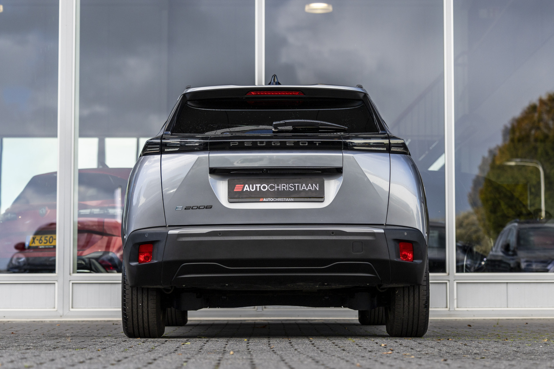 Foto van Peugeot E-2008