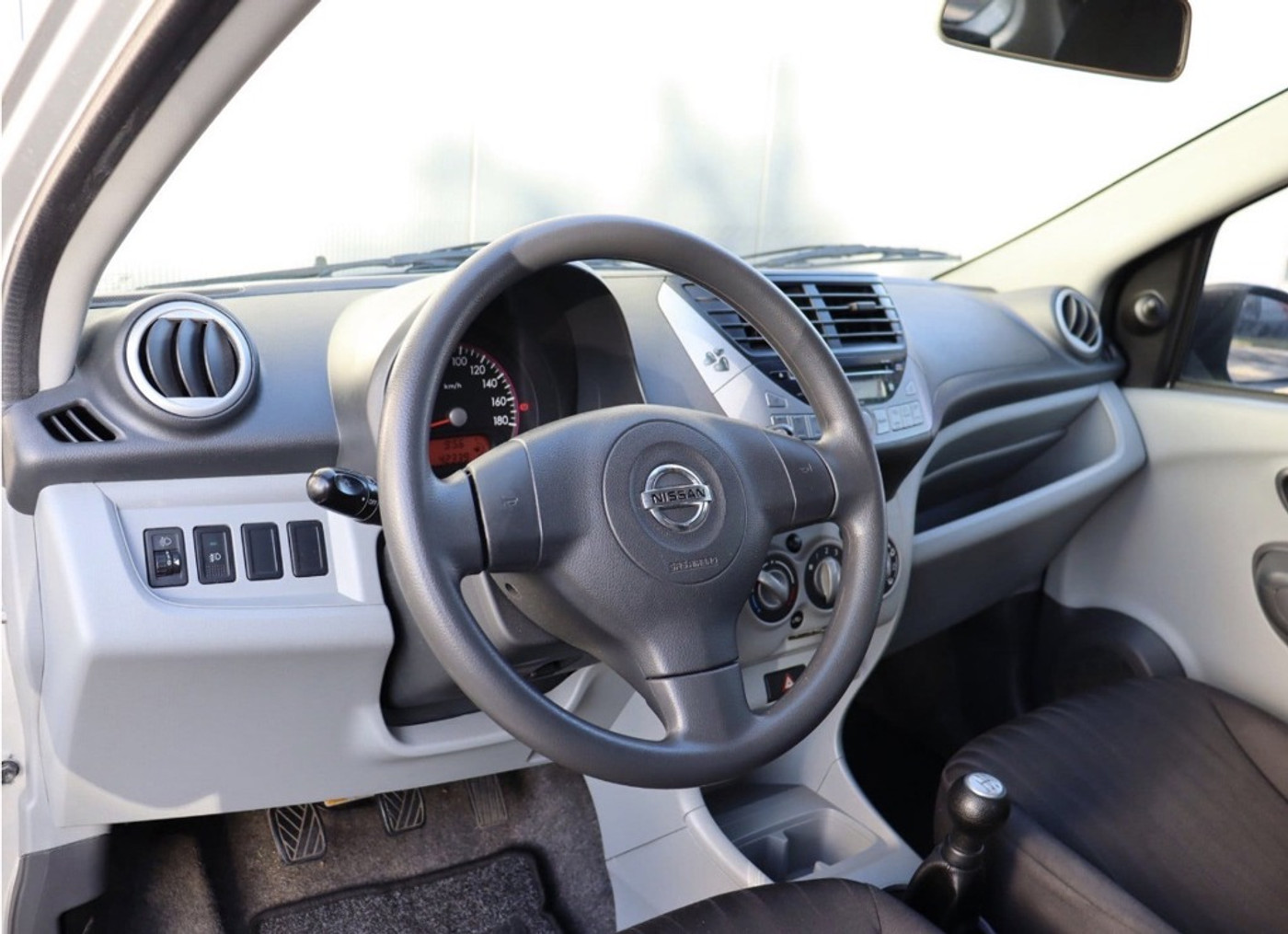 Foto van Nissan Pixo