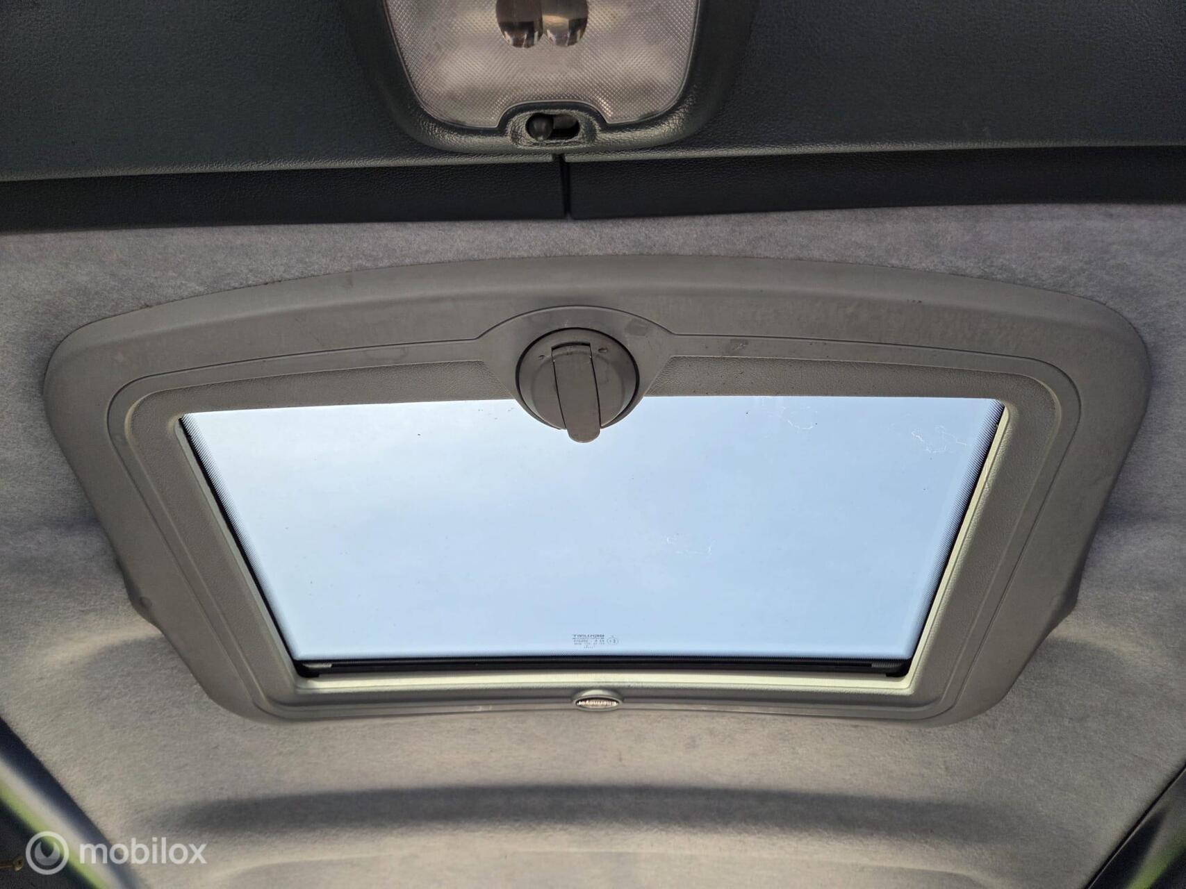 Foto van Renault Kangoo 1.4 Aut