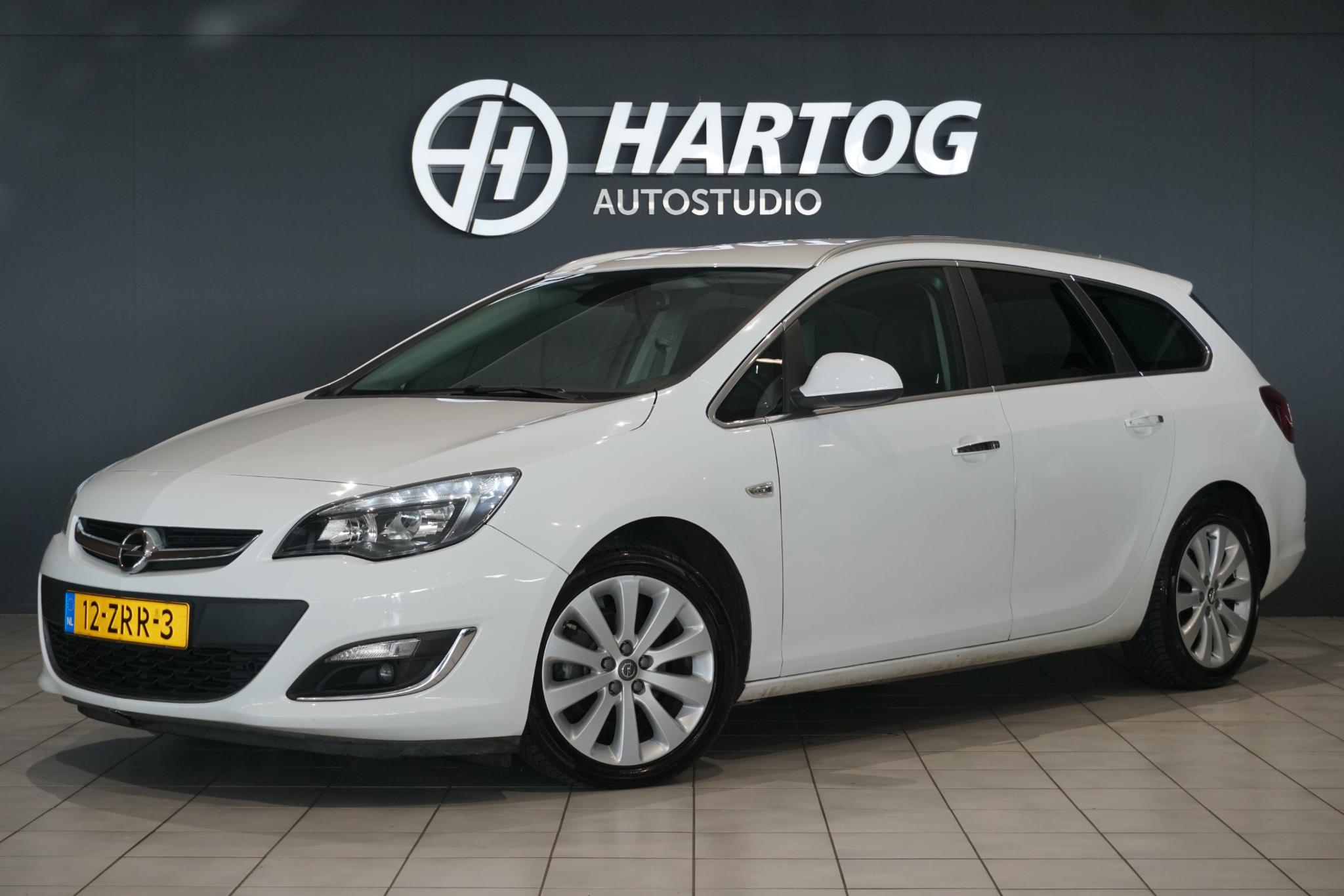 Opel Astra Sports Tourer 1.3 CDTi S/S Cosmo 2013 - voorkant