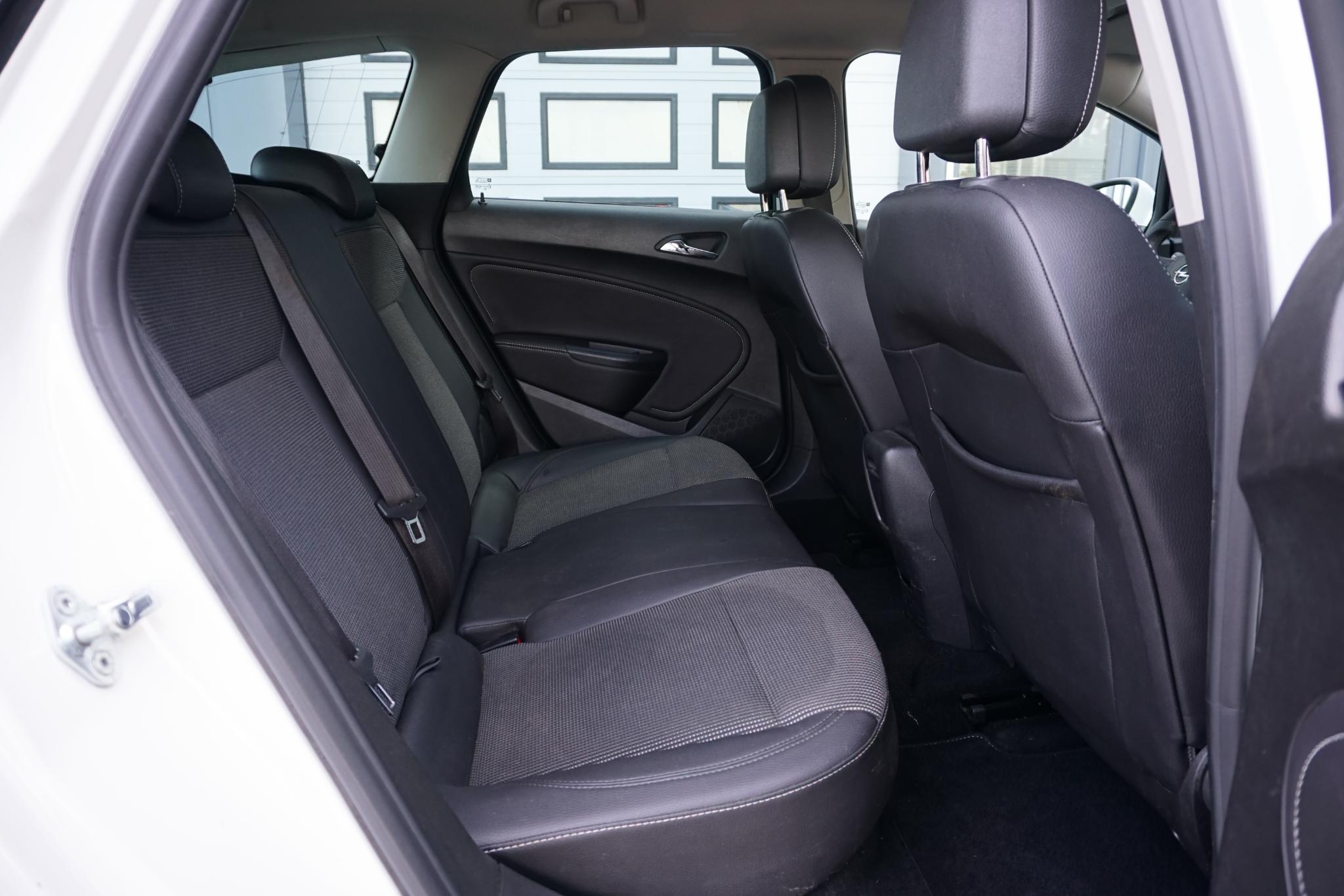 Foto van Opel Astra Sports Tourer