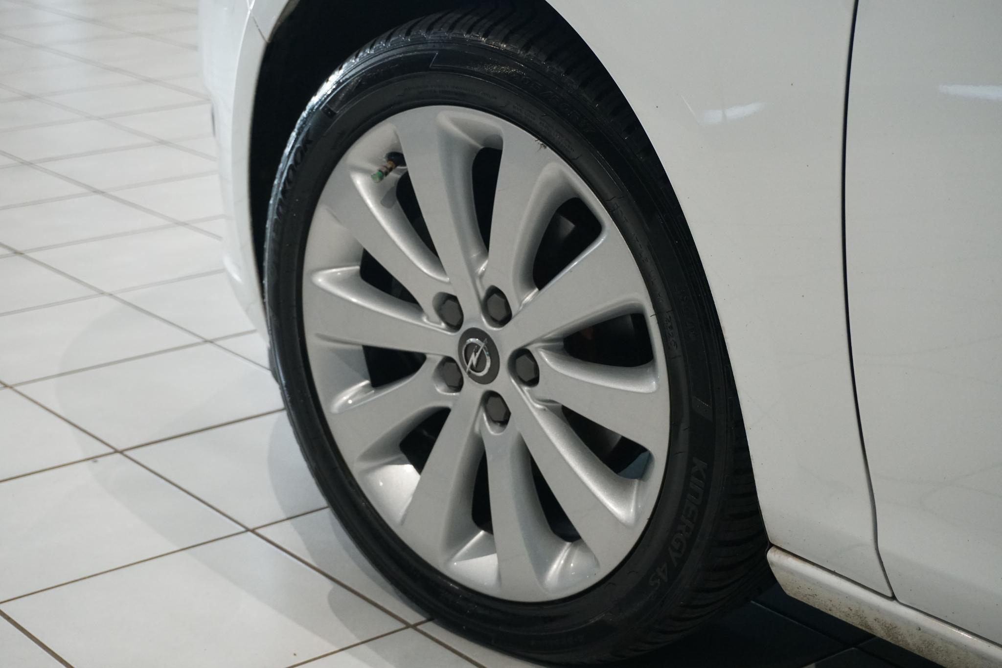 Foto van Opel Astra Sports Tourer