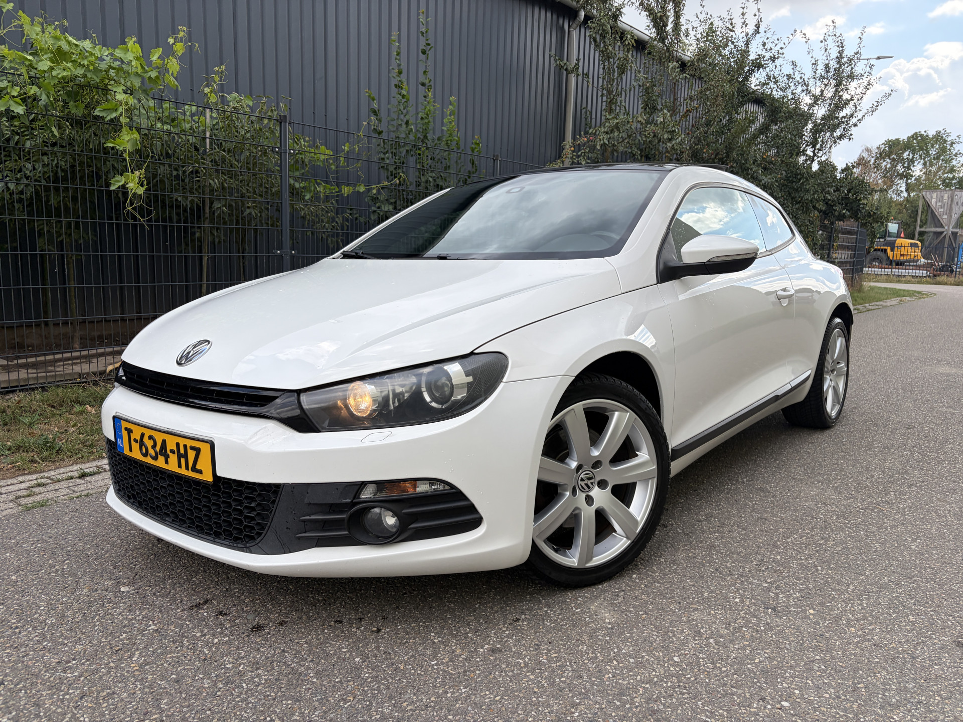 Volkswagen Scirocco 1.4 TSI Highline / AUTOMAAT / PANORAMADAK / CRUISE / 152dkm! 2010 - voorkant