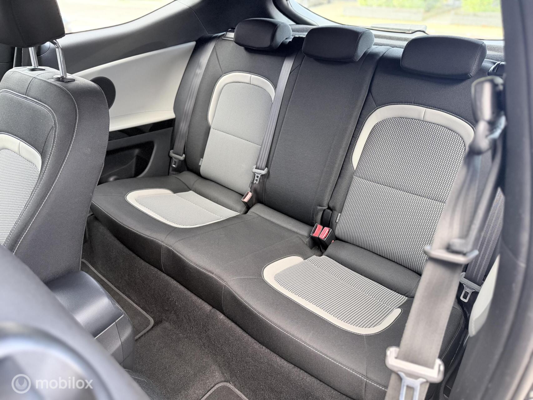 Foto van Kia Cee D