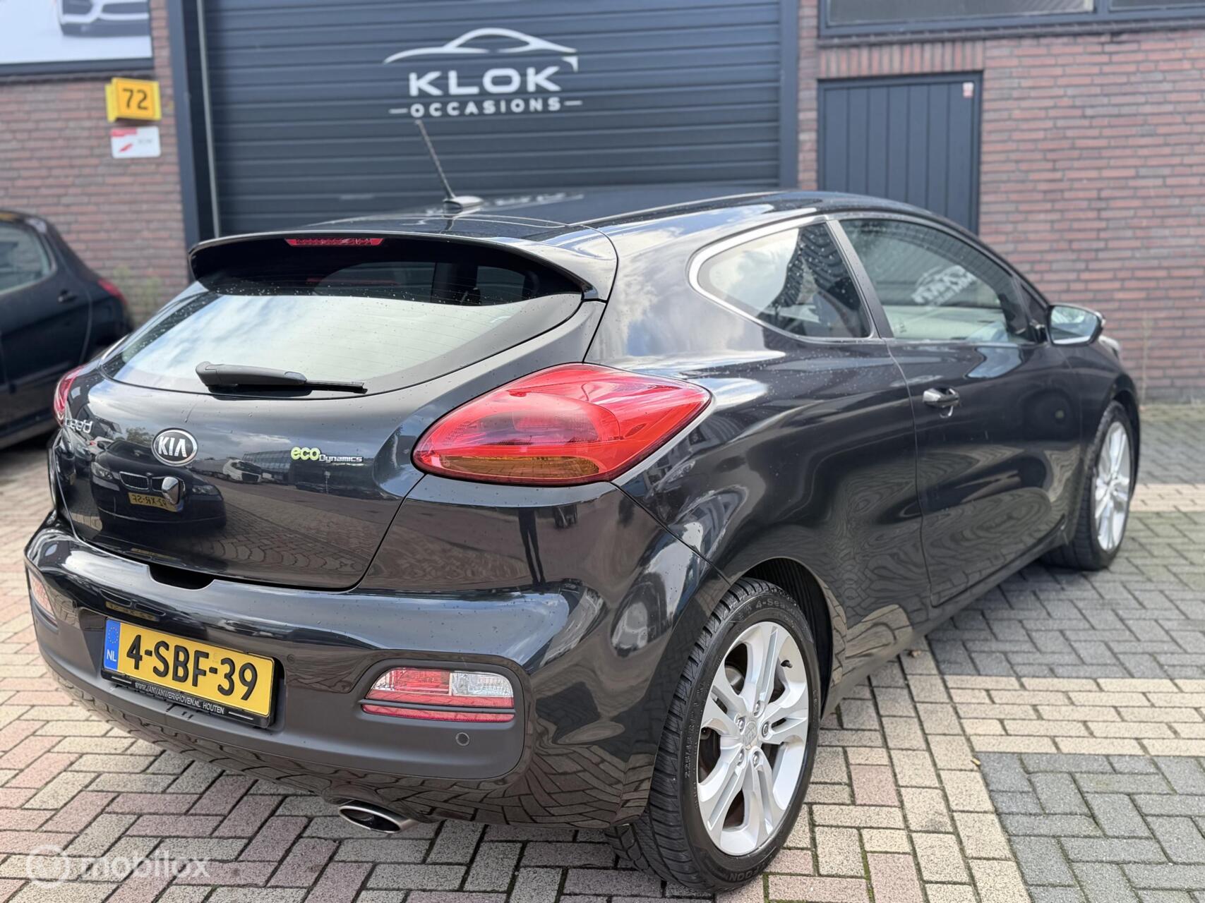Foto van Kia Cee D