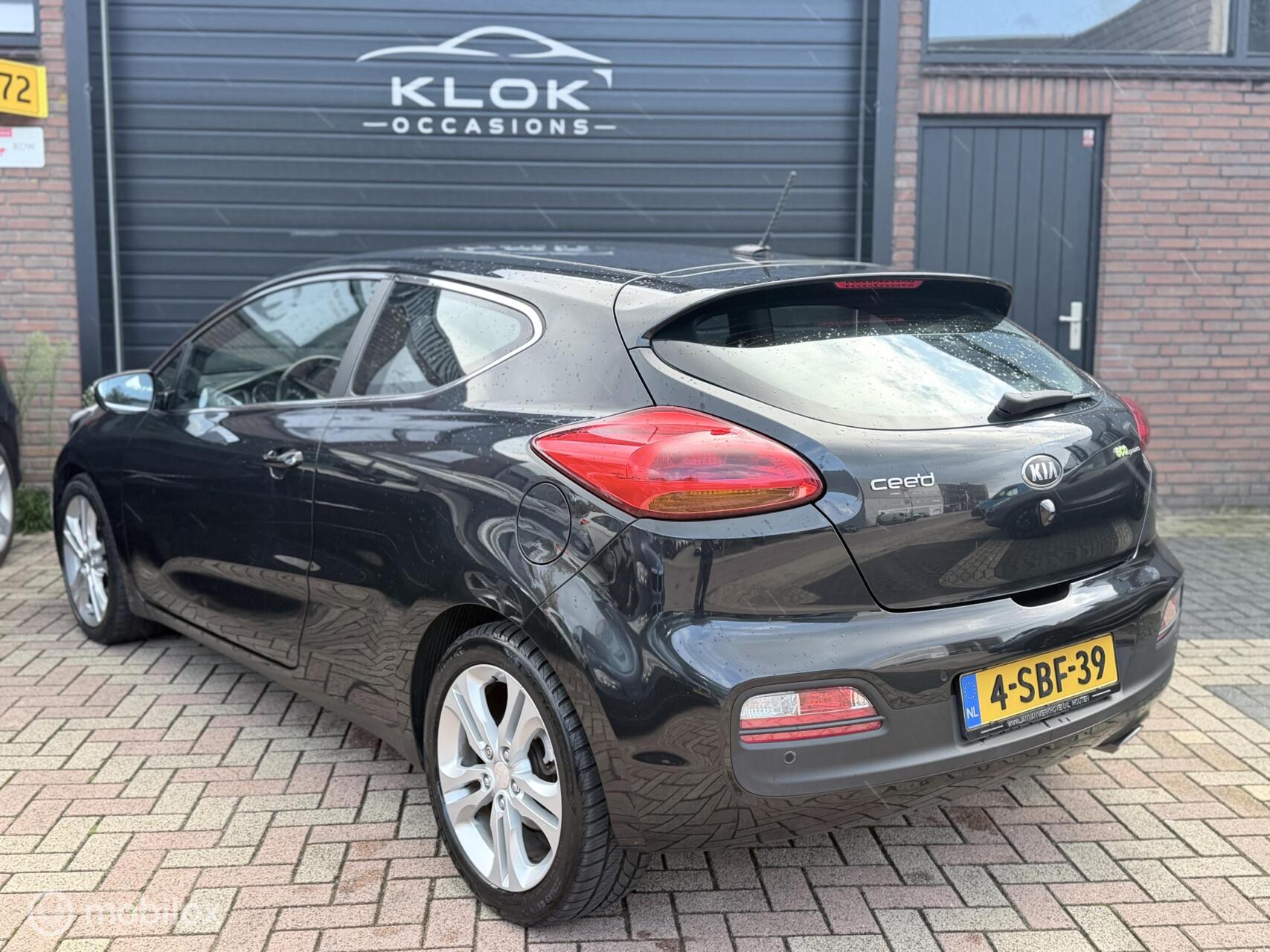 Foto van Kia Cee D