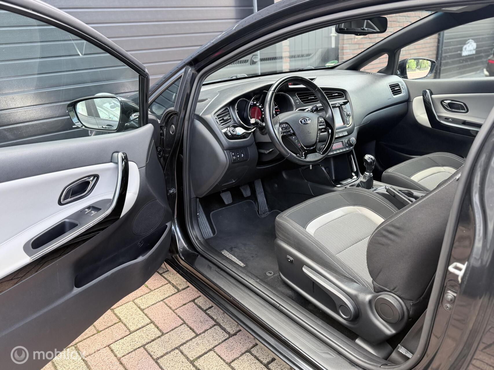 Foto van Kia Cee D