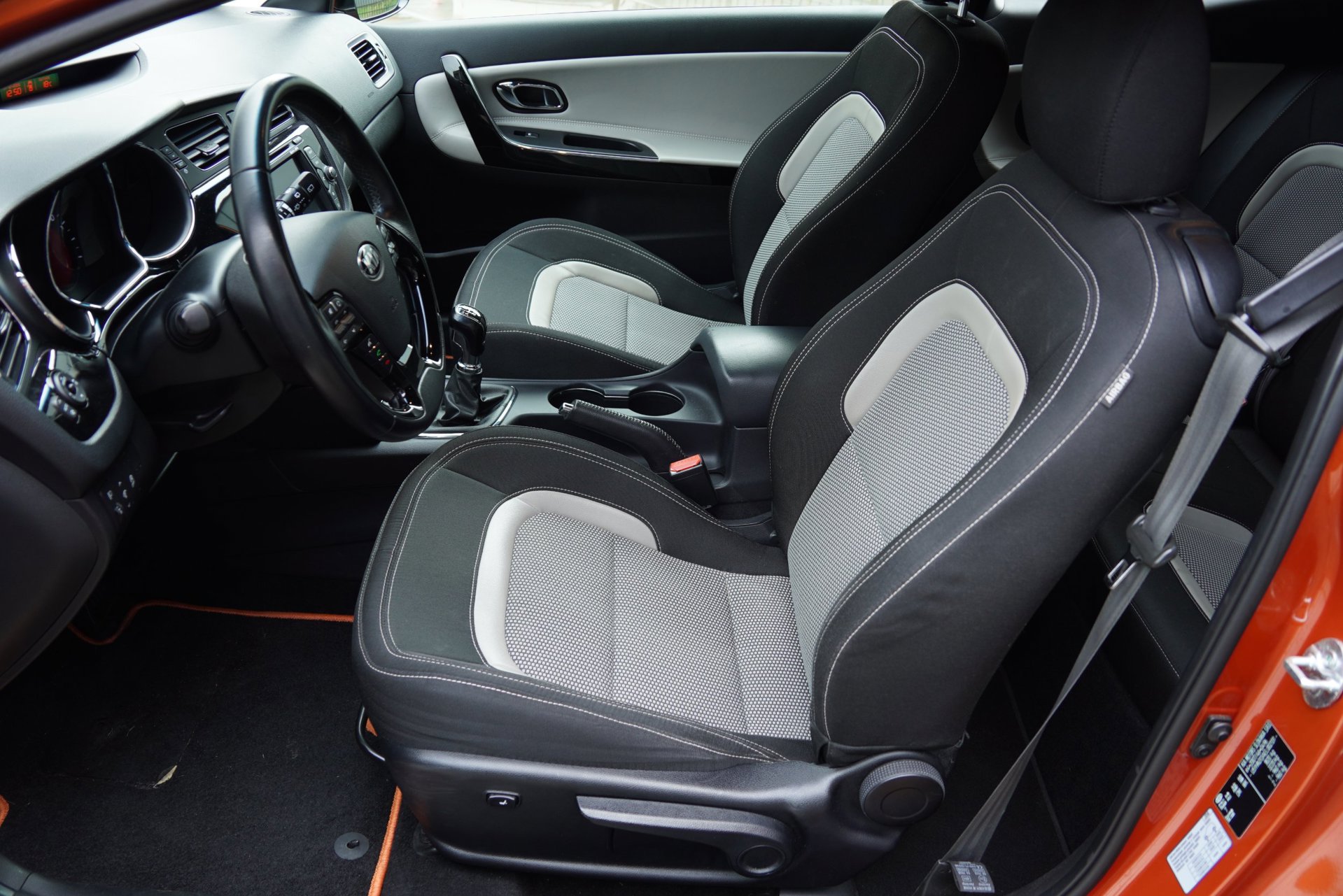 Foto van Kia Cee D
