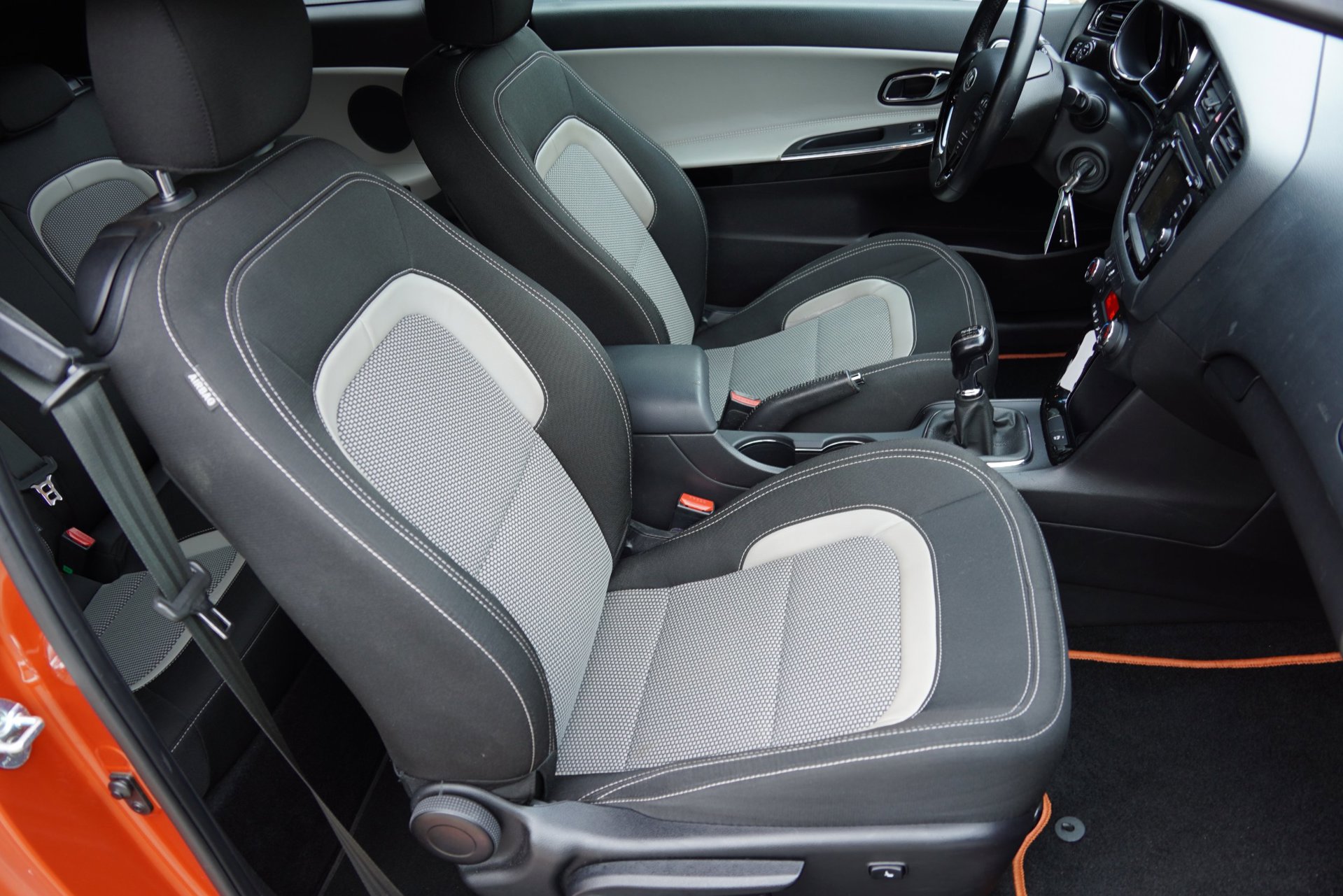 Foto van Kia Cee D