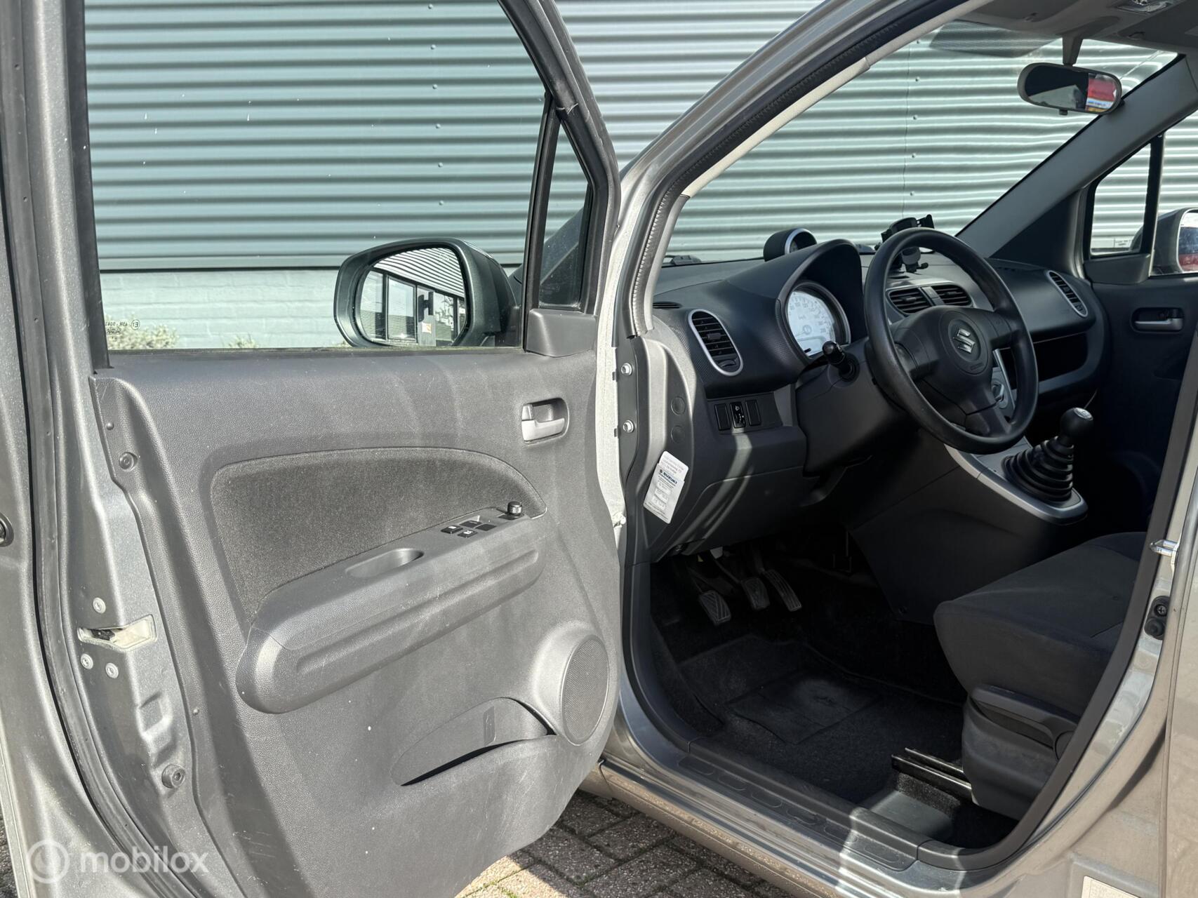 Foto van Suzuki Splash