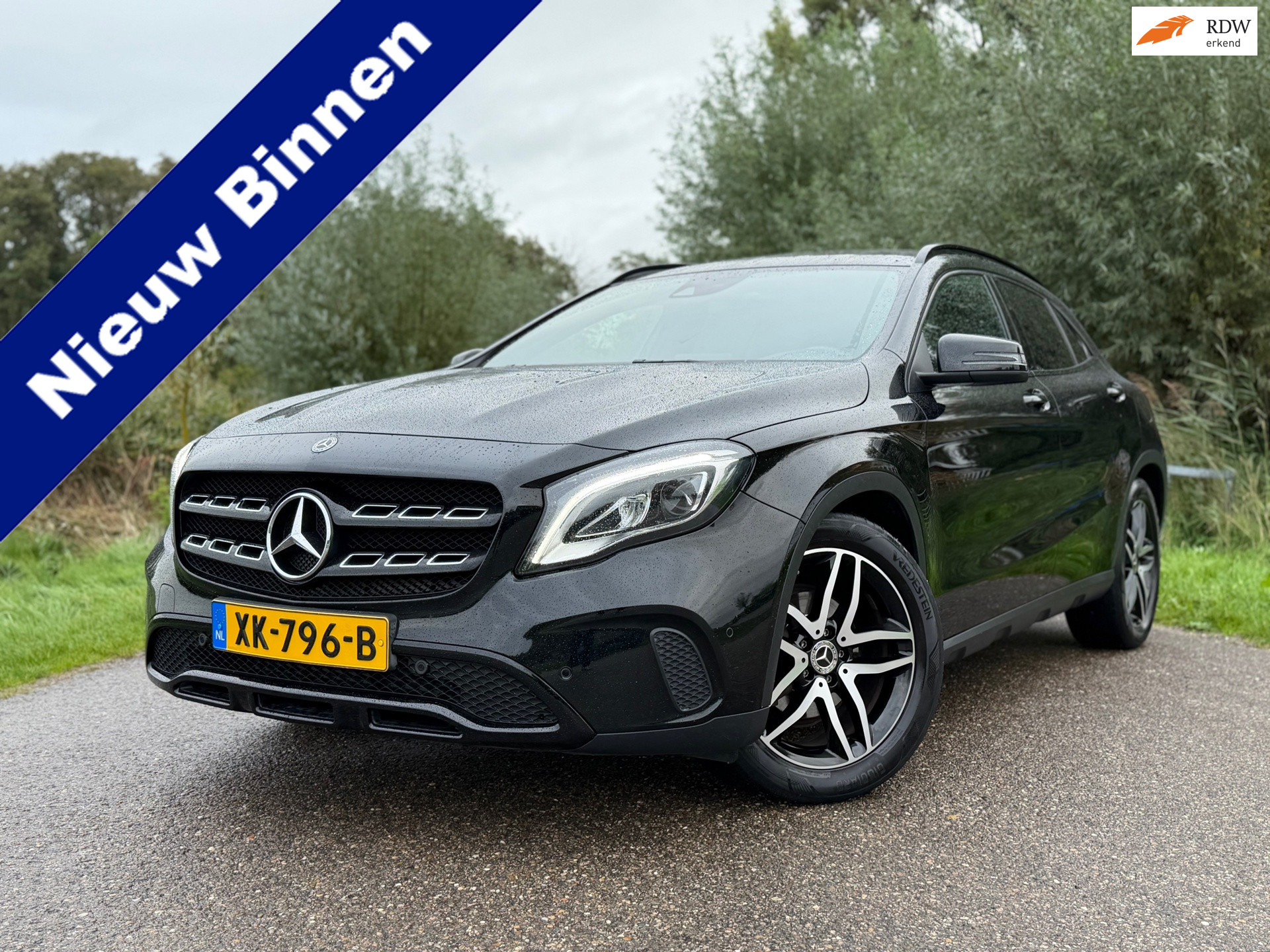 Mercedes-Benz Gla 180 180 Premium Plus Automaat Navi Camera clima Goed Onderhouden 2017 - voorkant