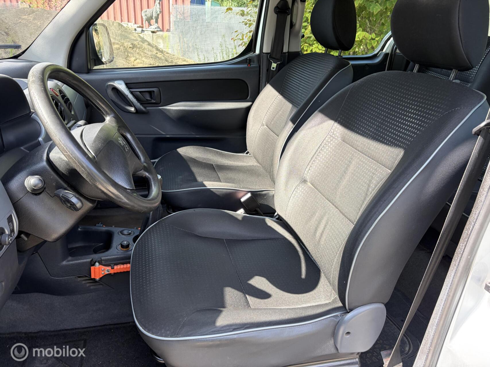 Foto van Peugeot Partner