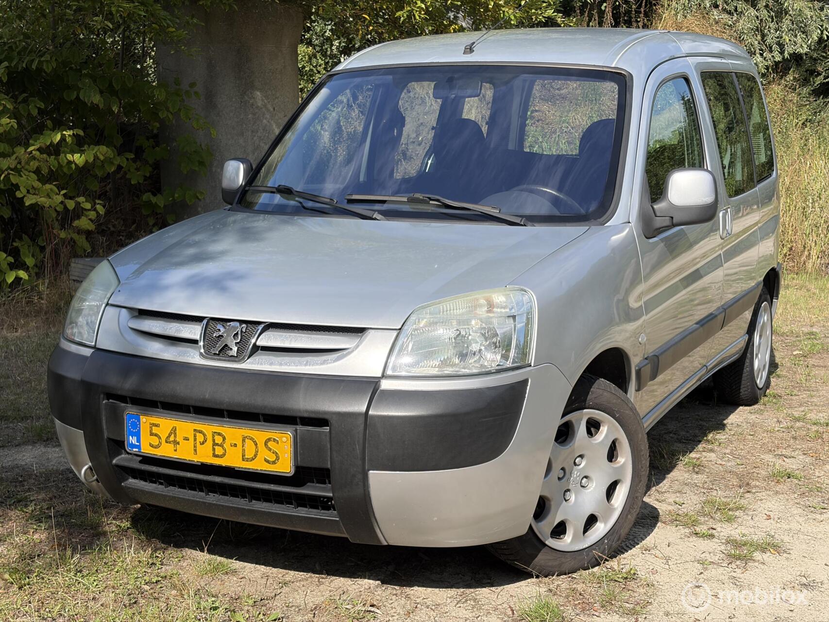 Peugeot Partner 1.6-16V XT 2004 - voorkant