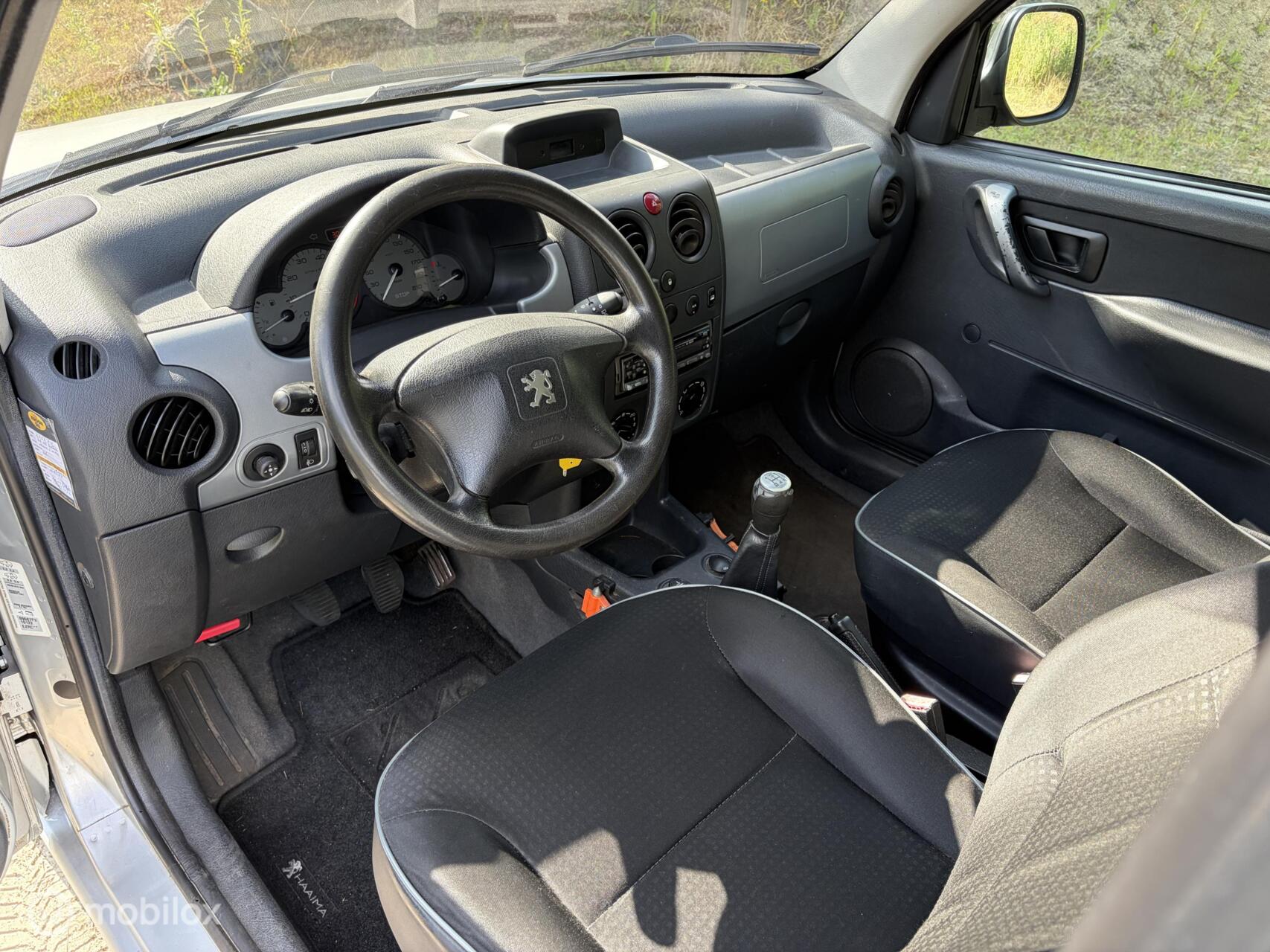 Foto van Peugeot Partner