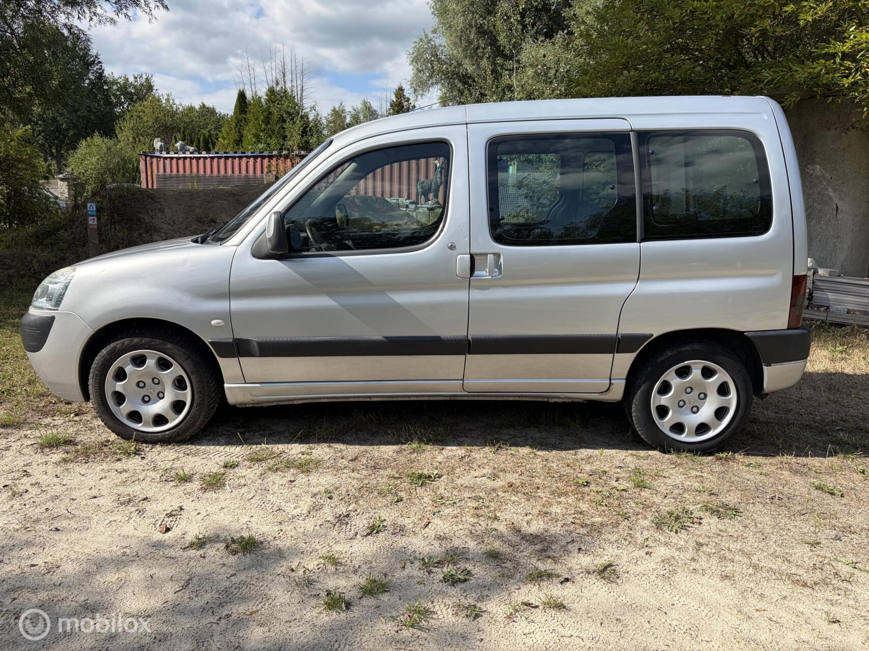 Foto van Peugeot Partner