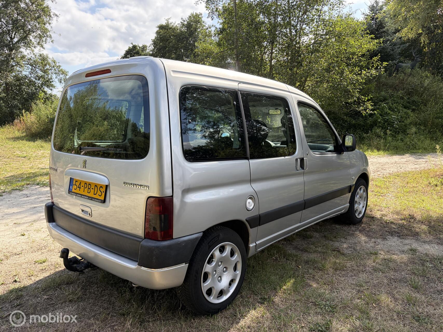 Foto van Peugeot Partner