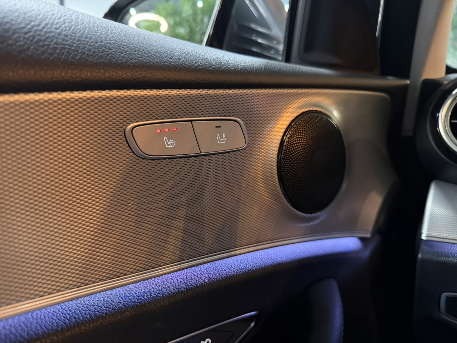 Foto van Mercedes-Benz E 200
