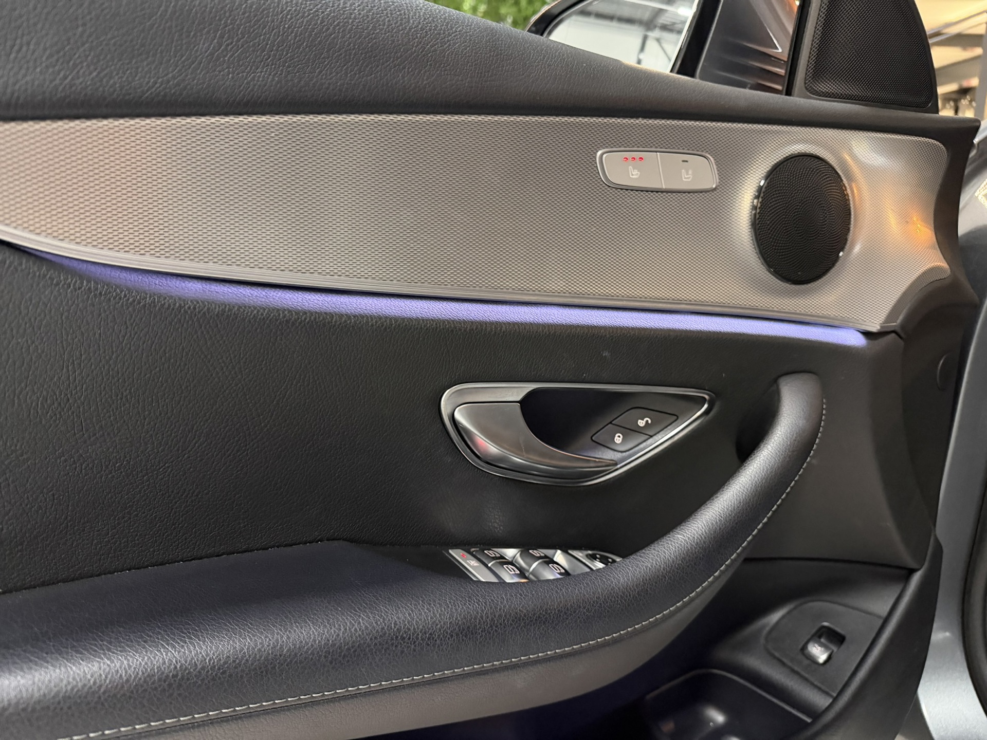 Foto van Mercedes-Benz E 200