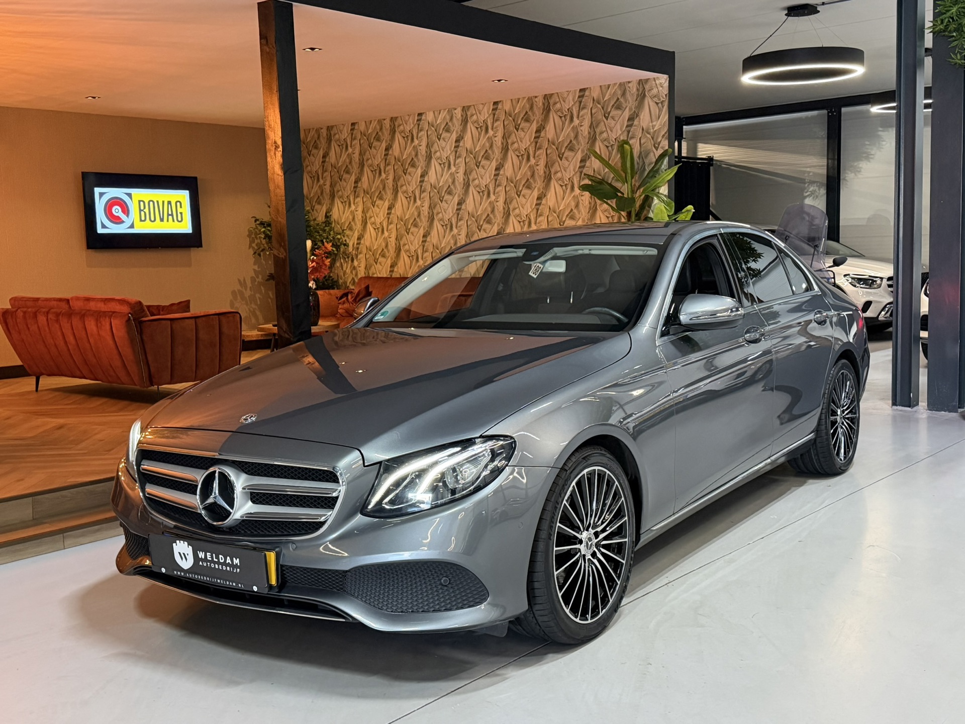 Foto van Mercedes-Benz E 200