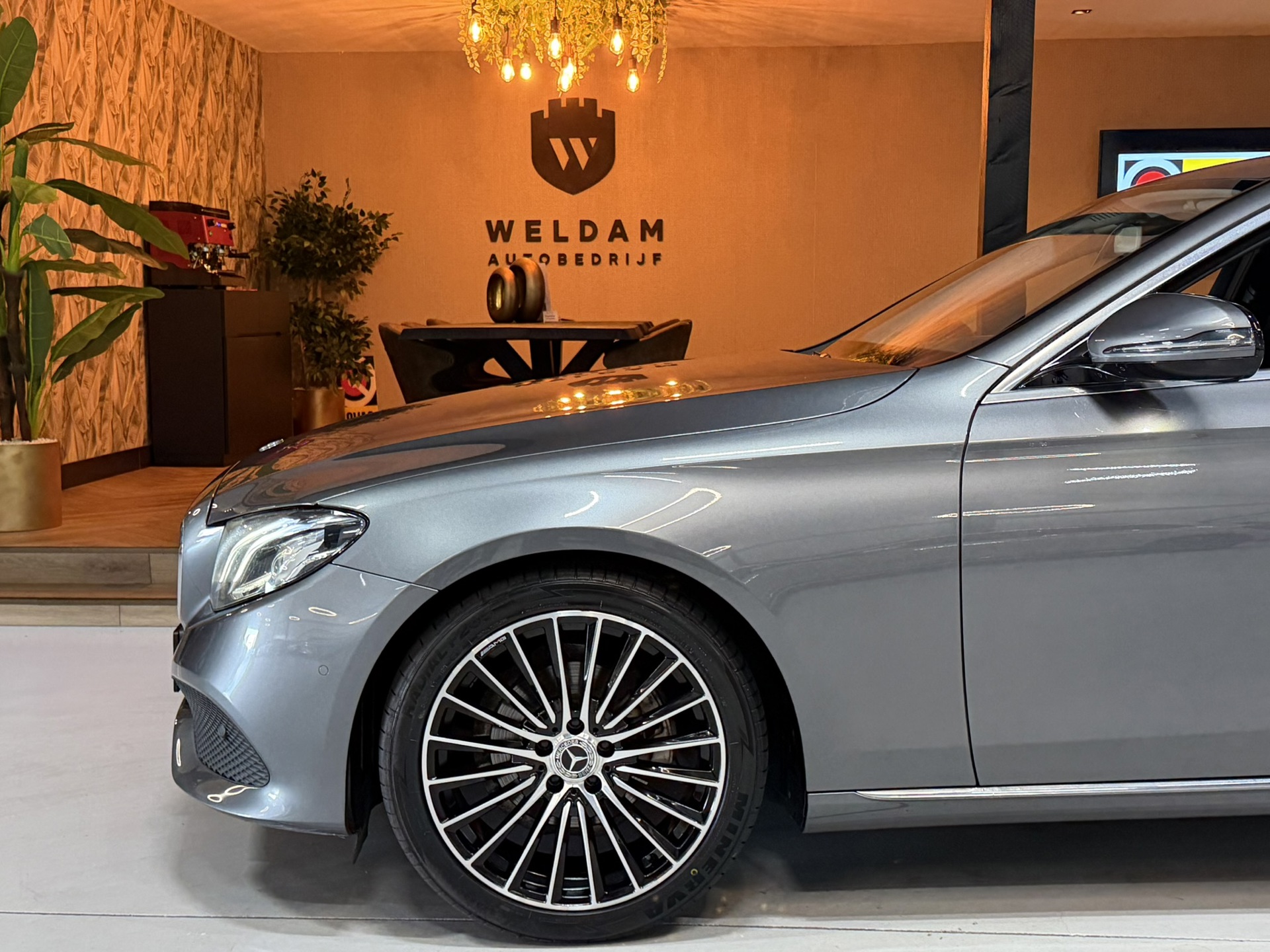 Foto van Mercedes-Benz E 200