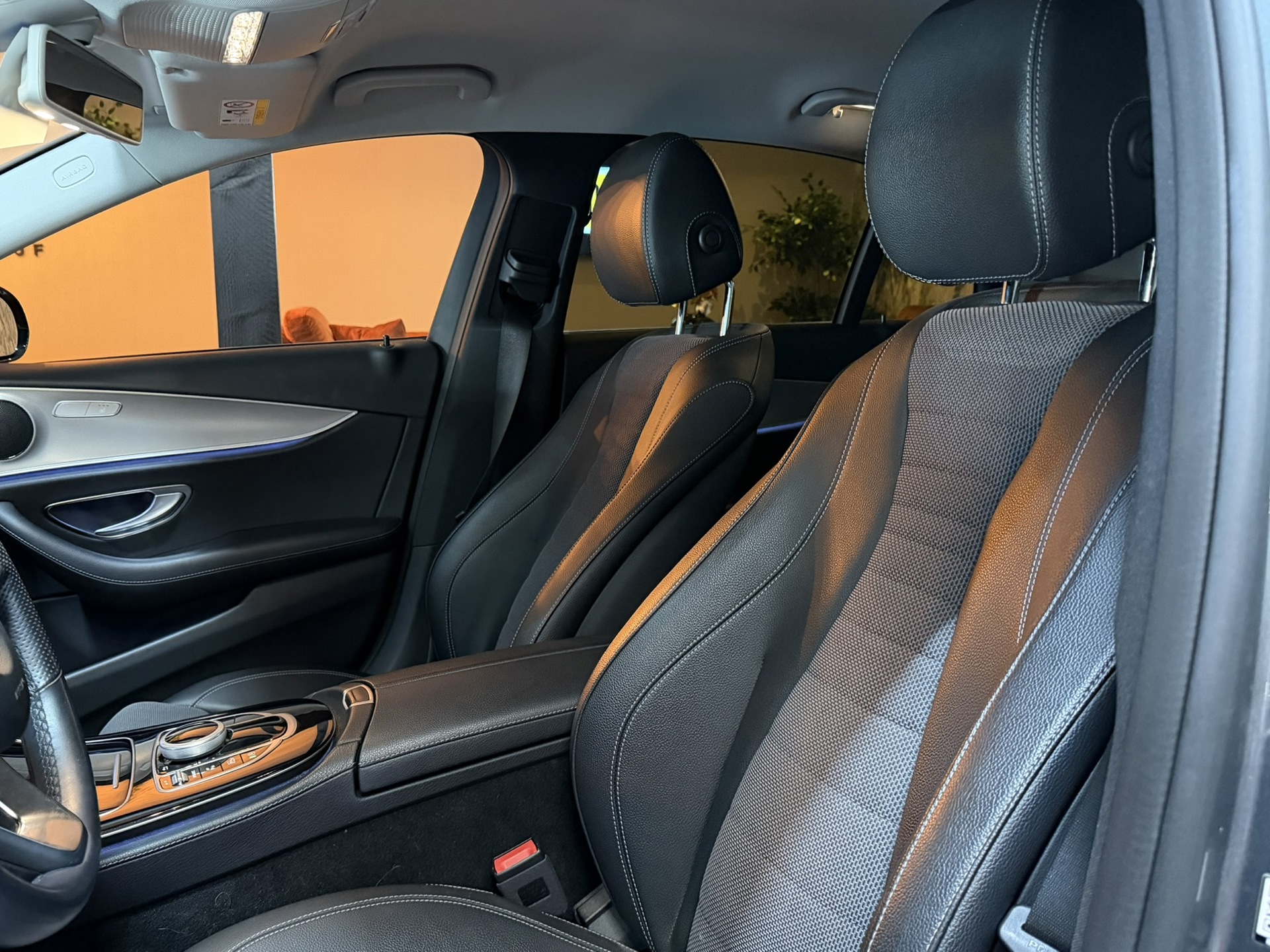 Foto van Mercedes-Benz E 200