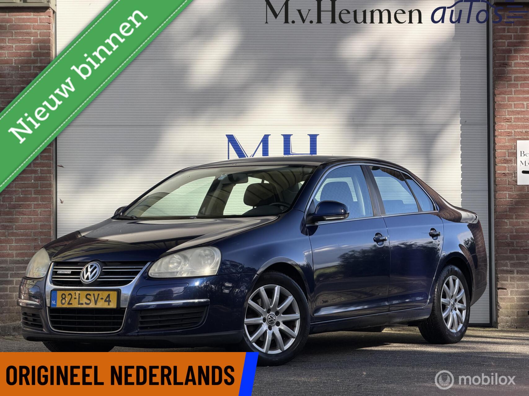 Volkswagen Jetta 1.9 TDI Sportline BlueMotion Climate Cruise 2010 - voorkant