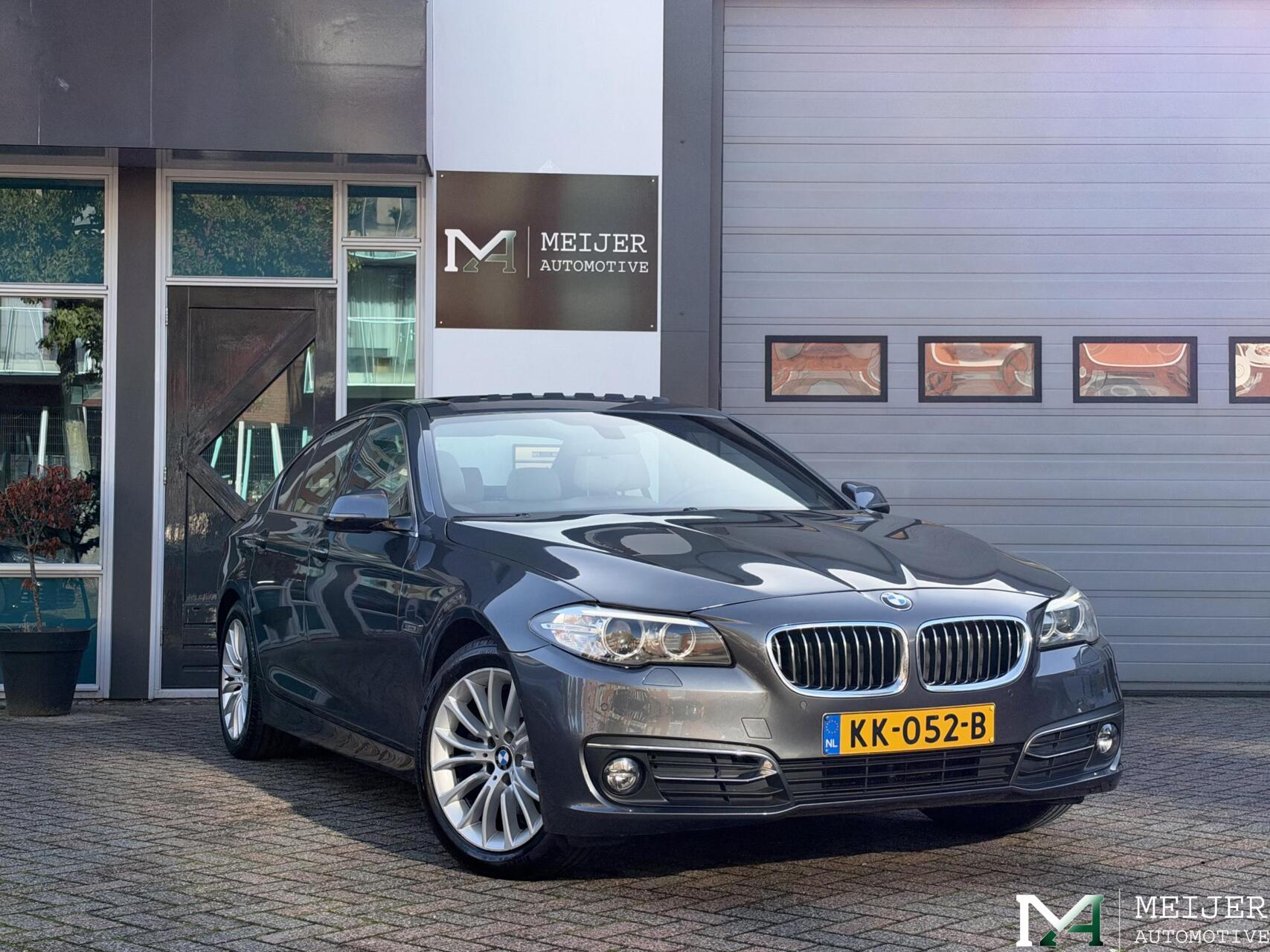 BMW 520i 520i Luxury Edition 2017 - voorkant