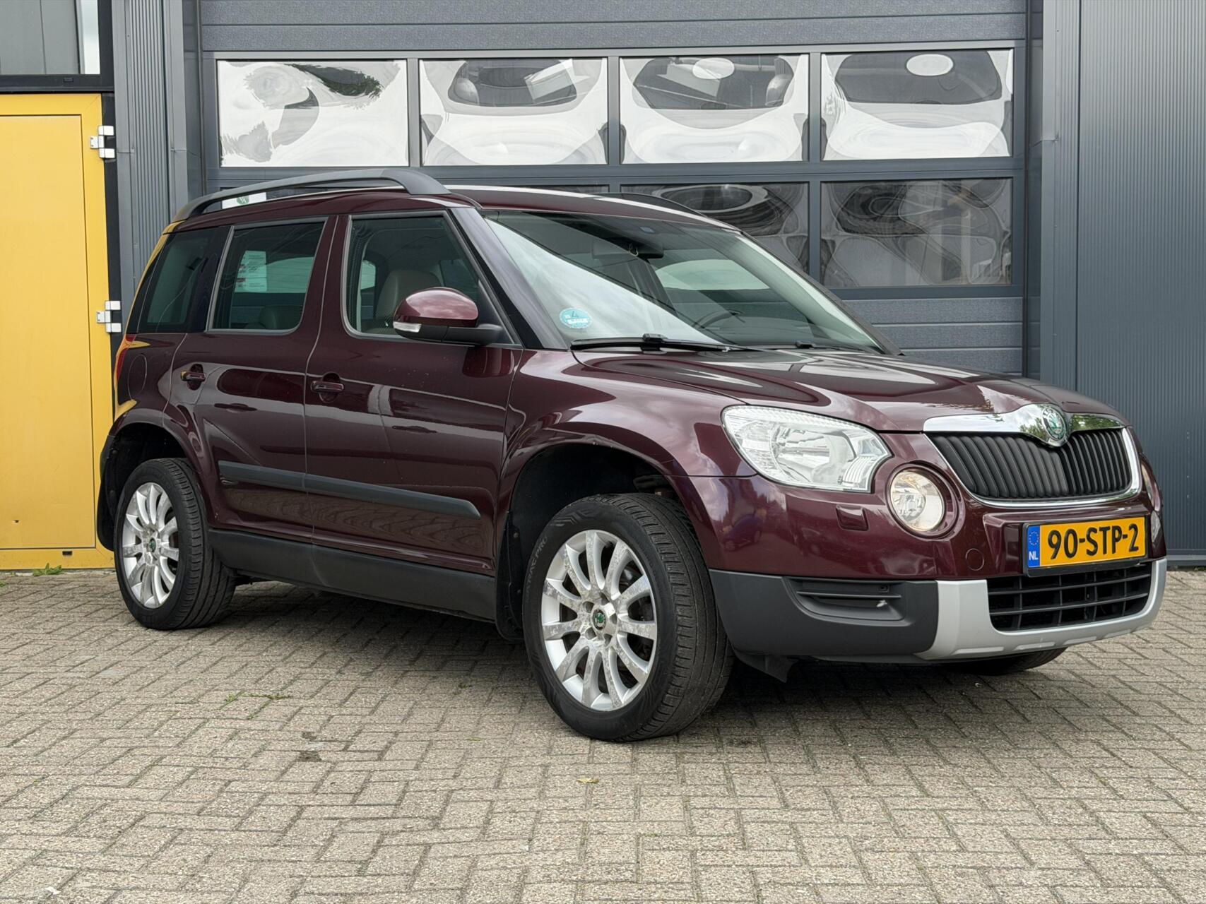Skoda Yeti 1.2 TSI Elegance | Cruise | Airco | nieuwe distributie 2010 - voorkant