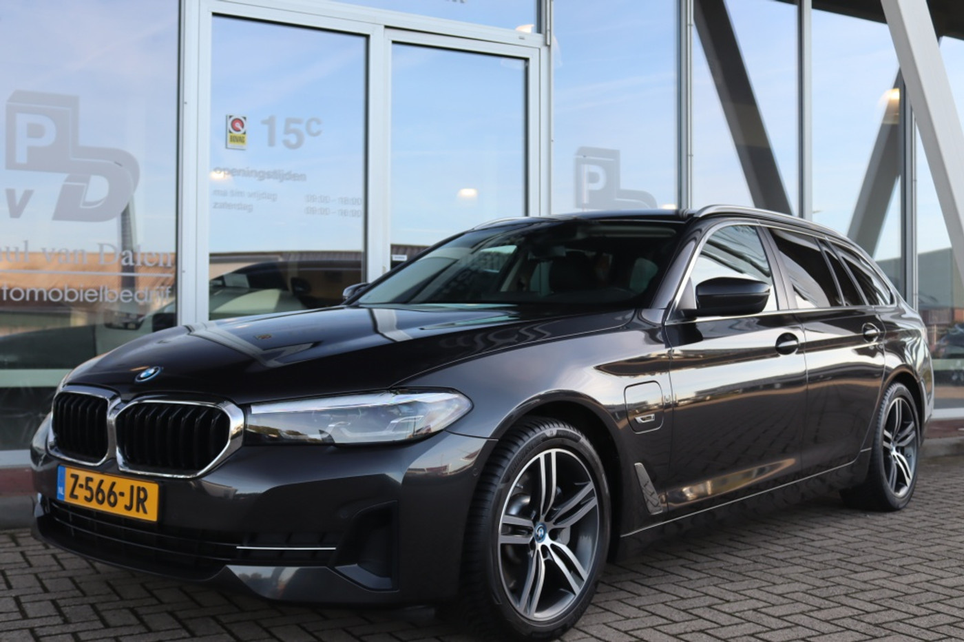 Foto van BMW 530e