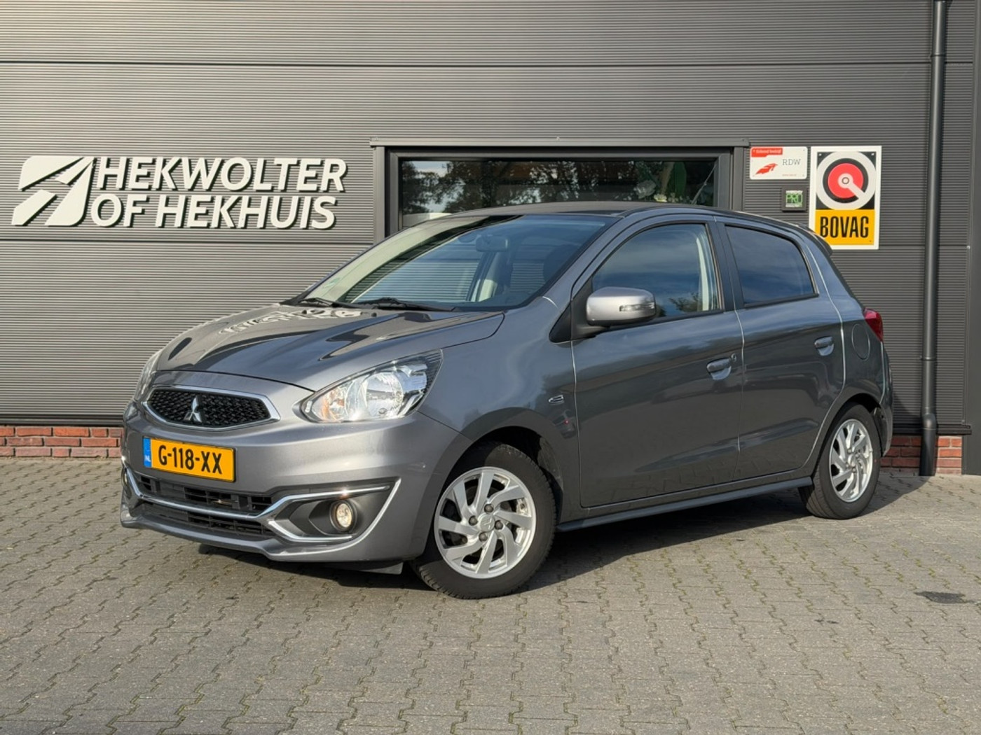 Mitsubishi Mitsubishi Space Star 1.2 Advance | Carplay | Keyless | Airco 2019 - voorkant