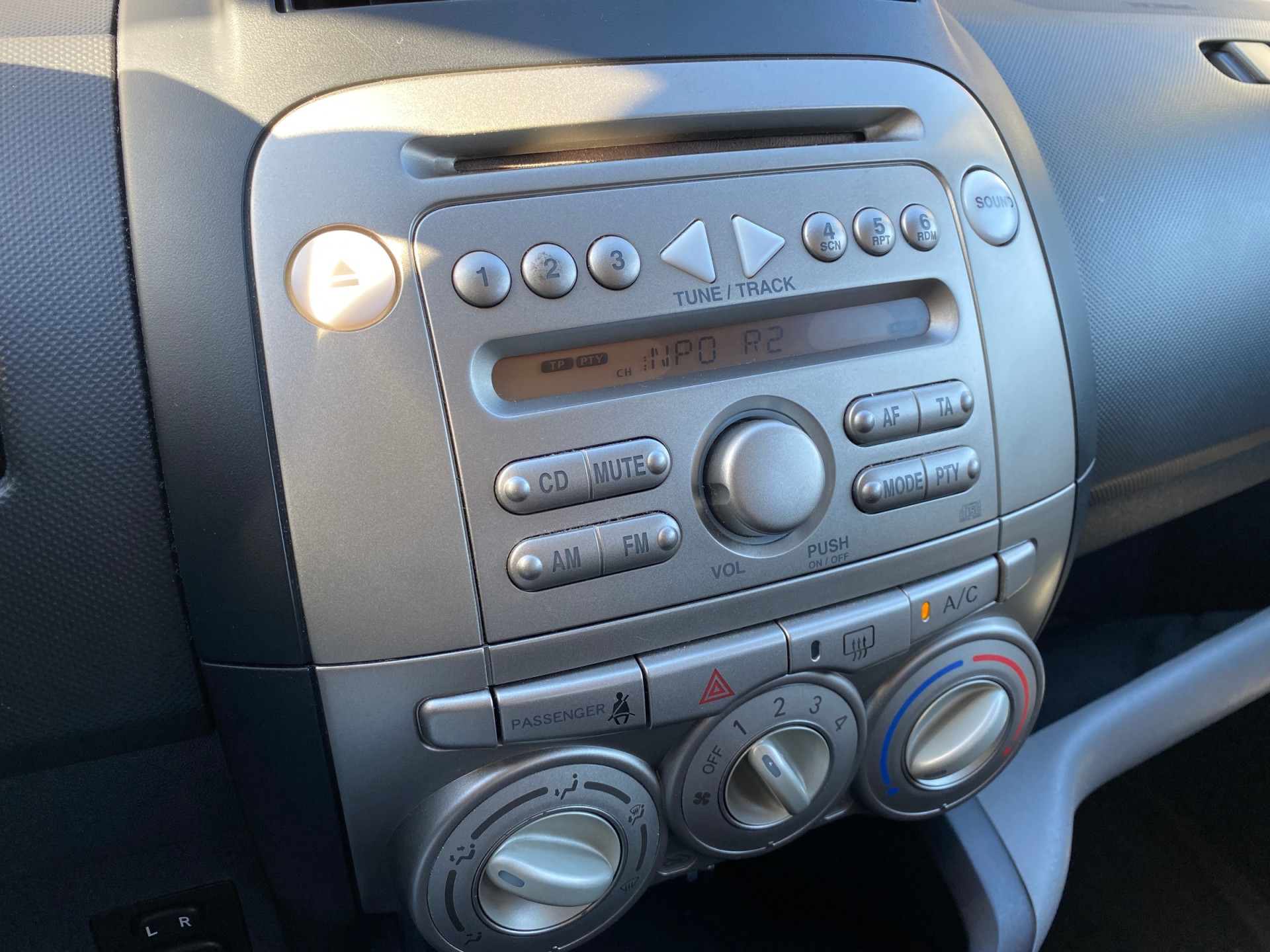 Foto van Daihatsu Sirion 2