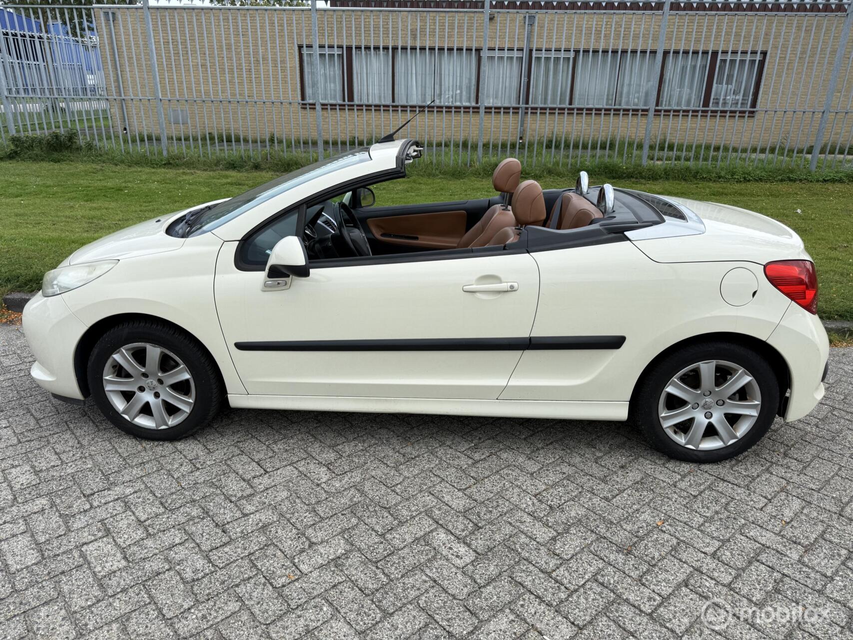 Peugeot 207 1.6 VTi Première | Leer| Apk | Nap 2007 - voorkant