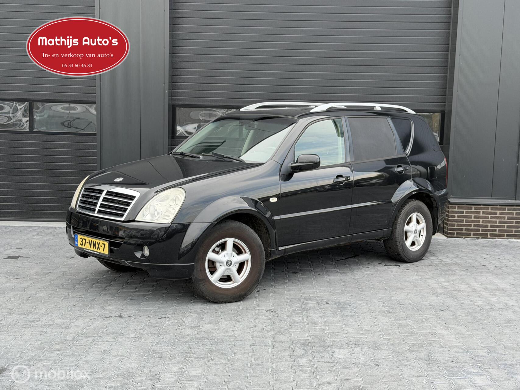 Ssangyong Rexton Rx270 XVT Van Aut. RX 270 XVT Automaat Nieuwe APK! 3200kg trekgewicht! 2008 - voorkant