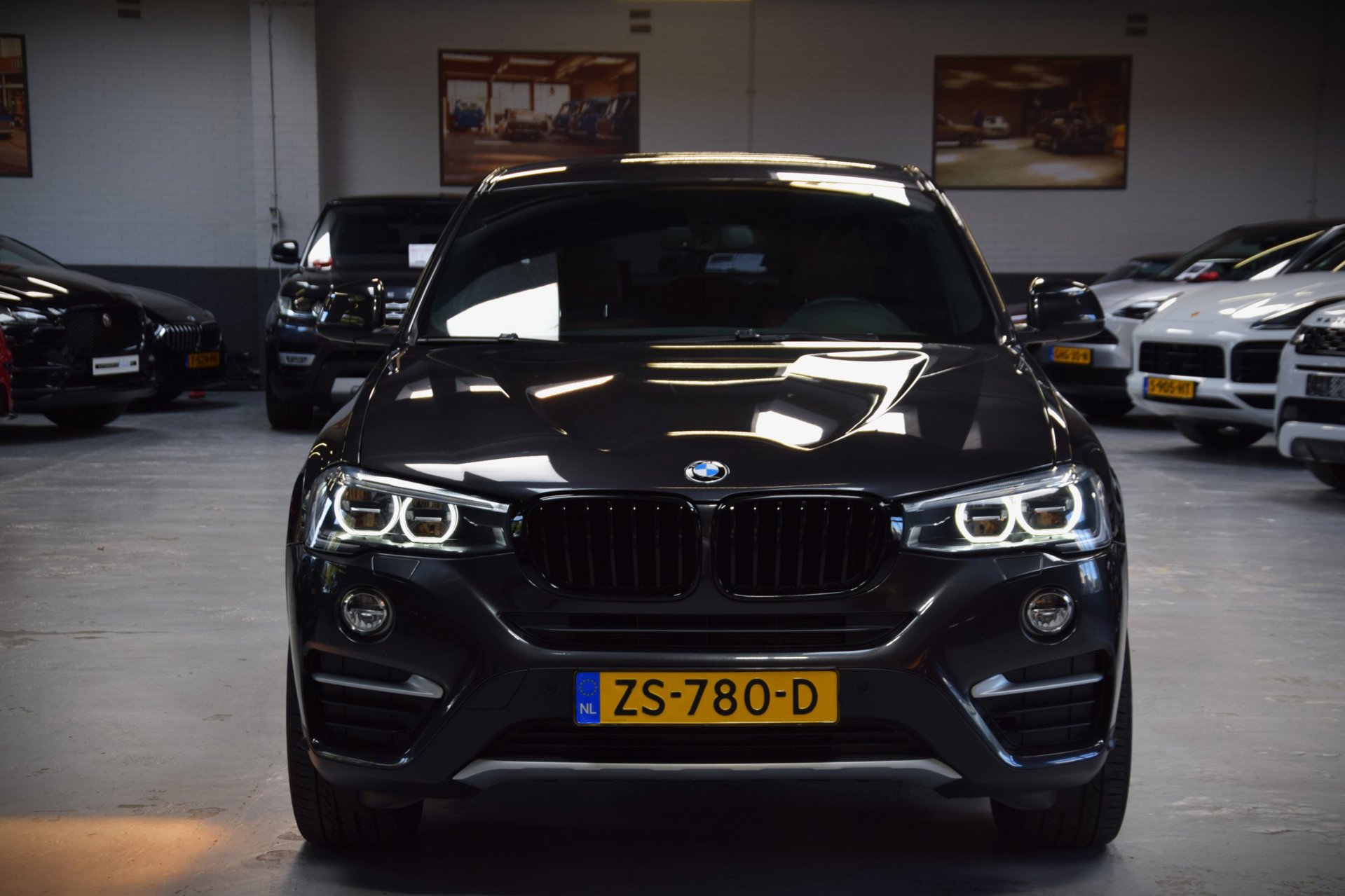 Foto van BMW X4 Xdrive20i