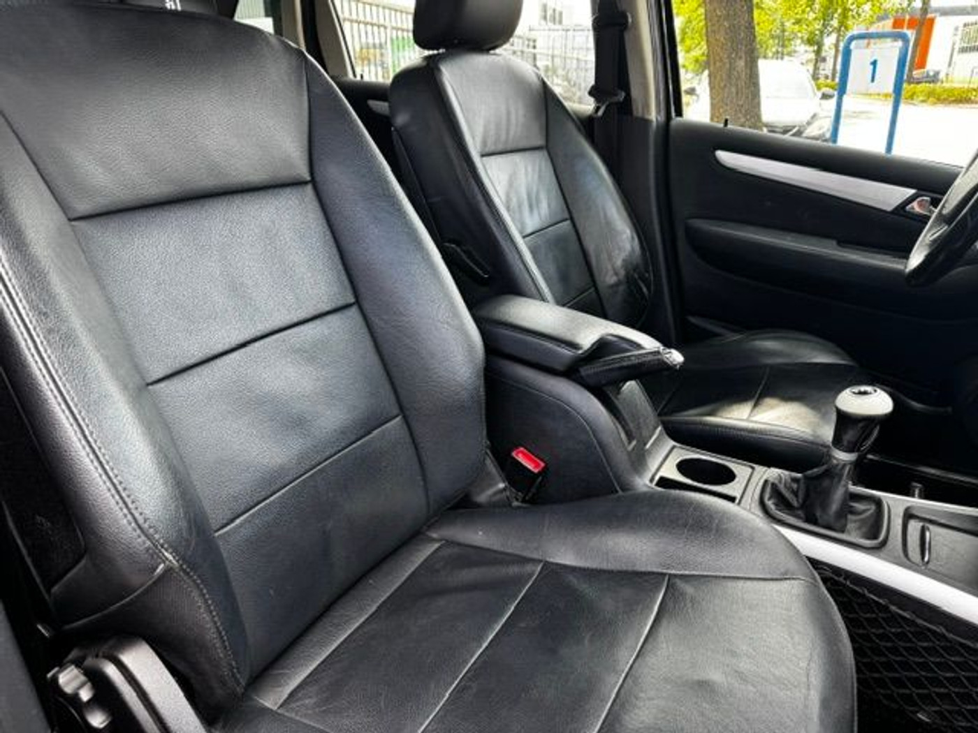 Foto van Mercedes-Benz B 200